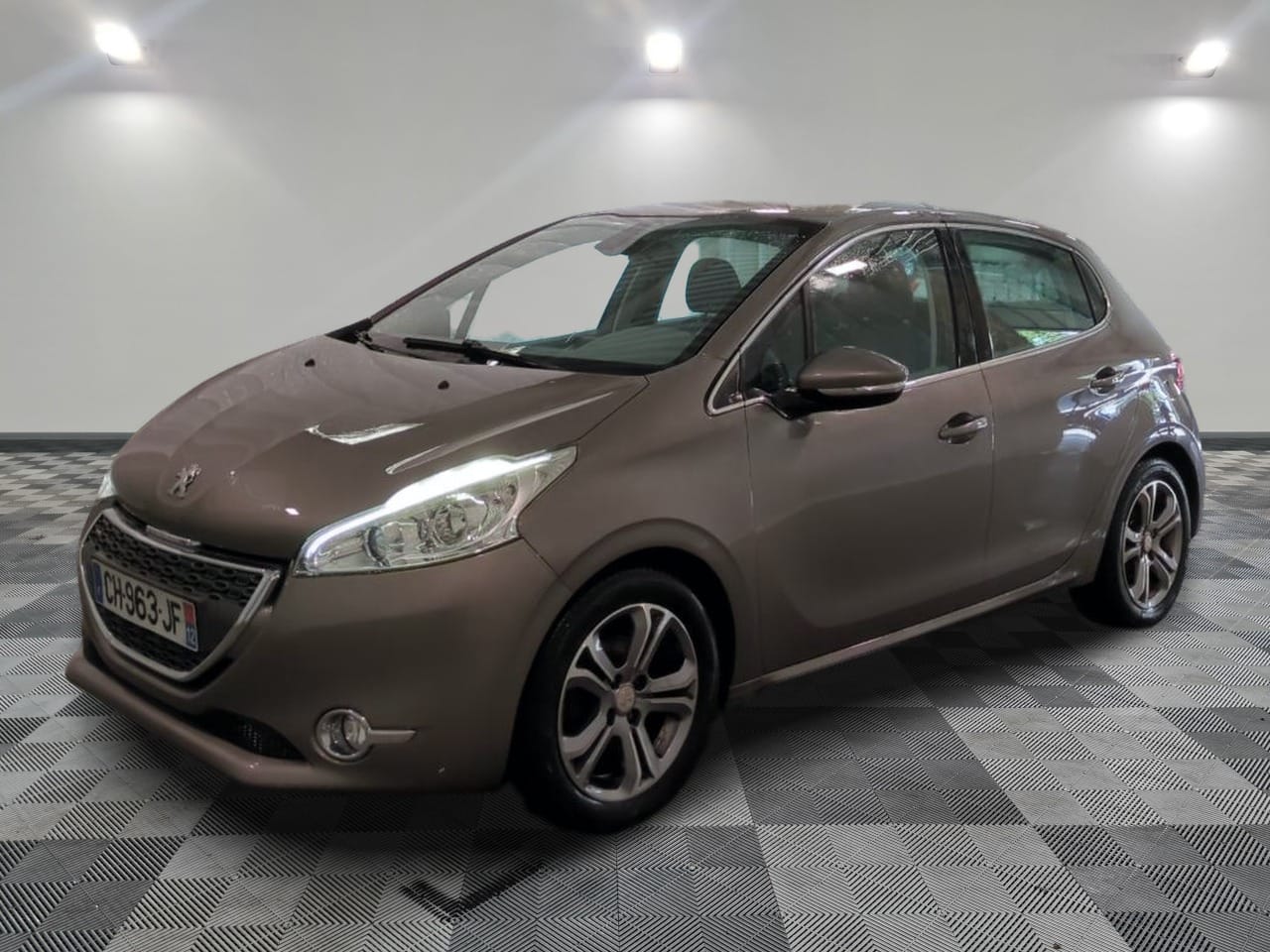Peugeot 208, 2012, Essence 95