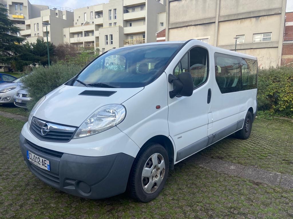 Opel Vivaro Combi, 2012, Diesel, 9 places et plus