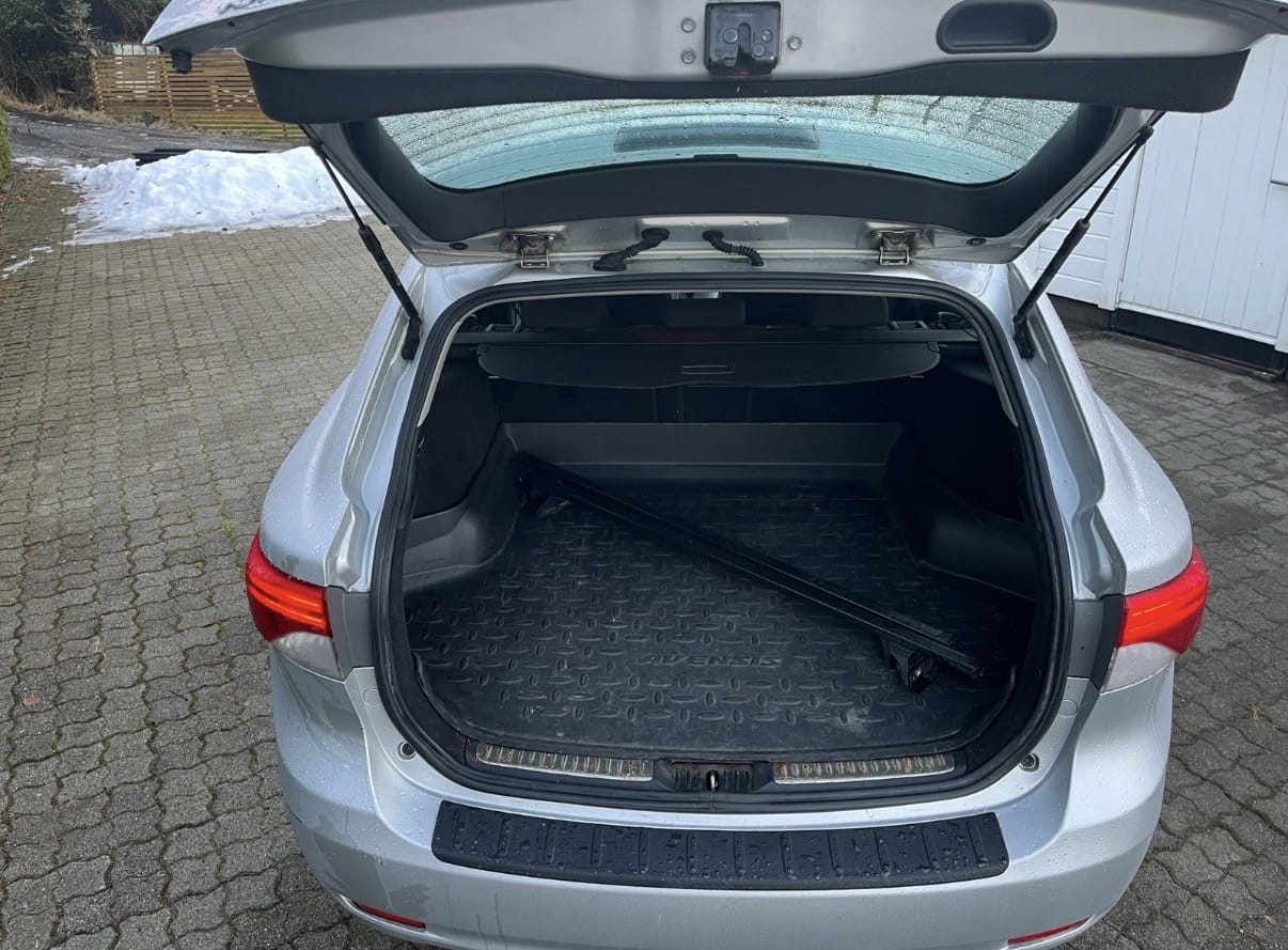 Toyota Avensis med Vinterdekk