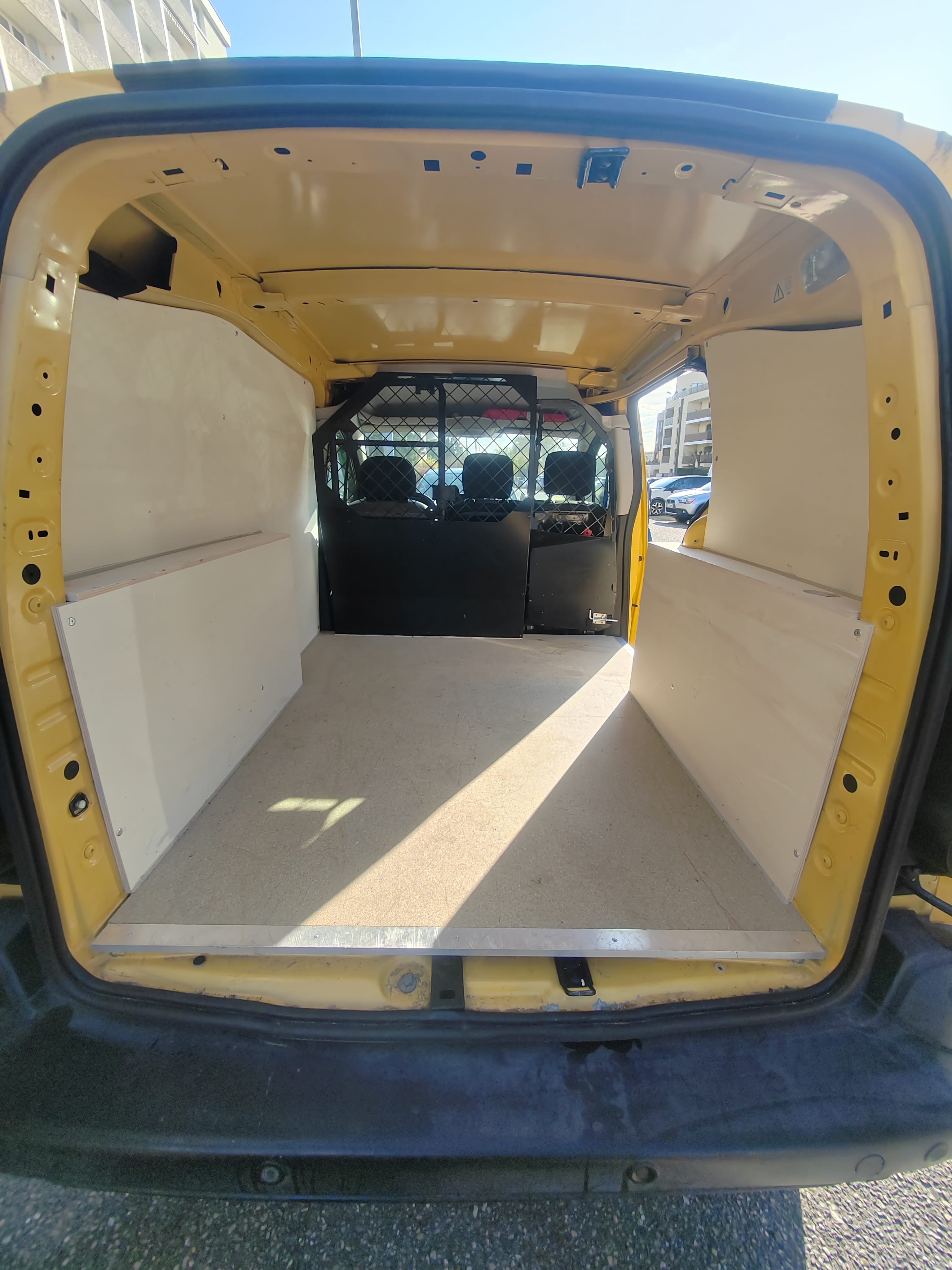 Citroen Berlingo - 1.6 BlueHDi 75CV avec Autoradio