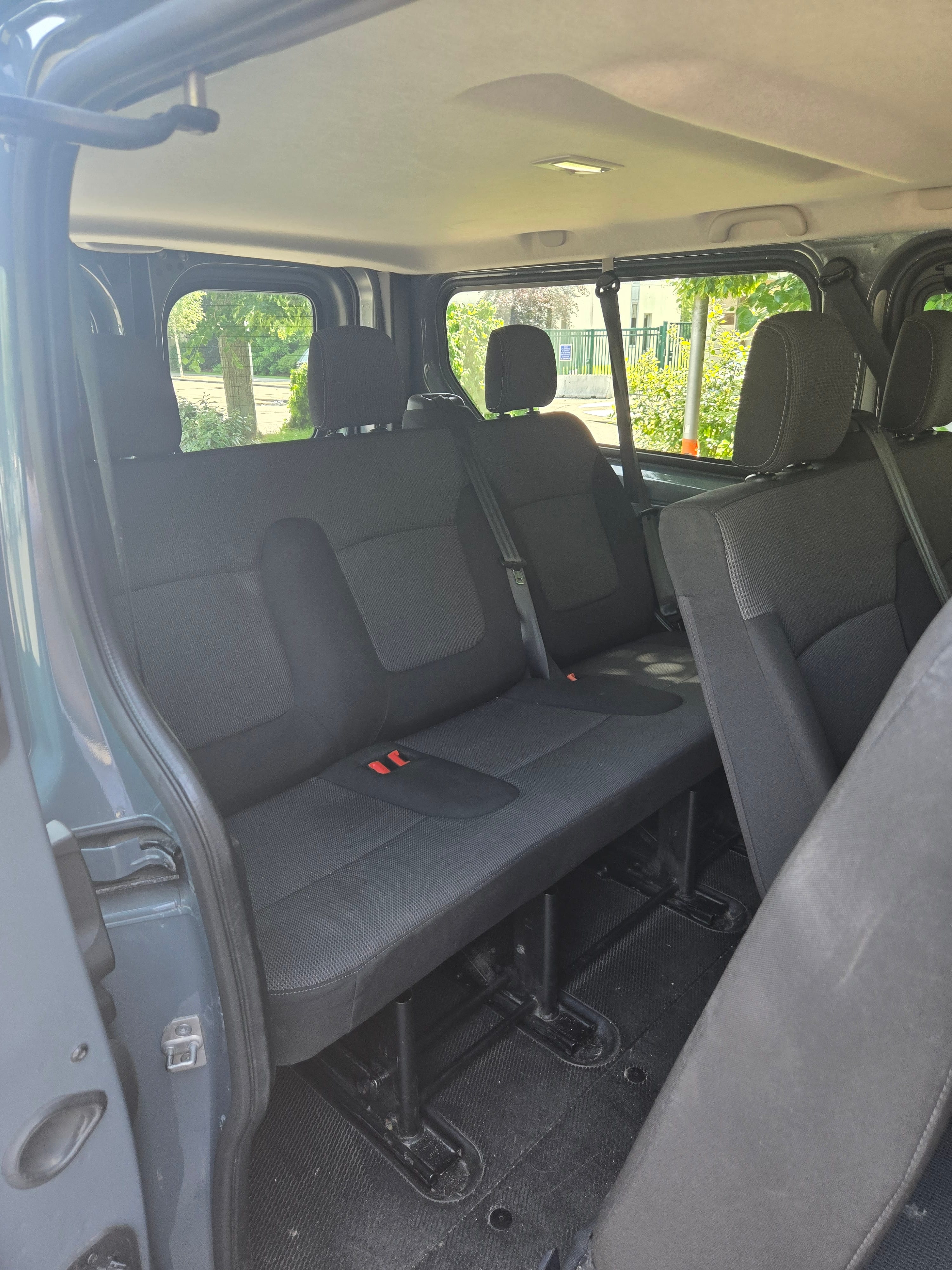 Renault Trafic Passenger Renault Trafic 9 places – 2.0 dci 150 CV – CarPlay avec Android Auto