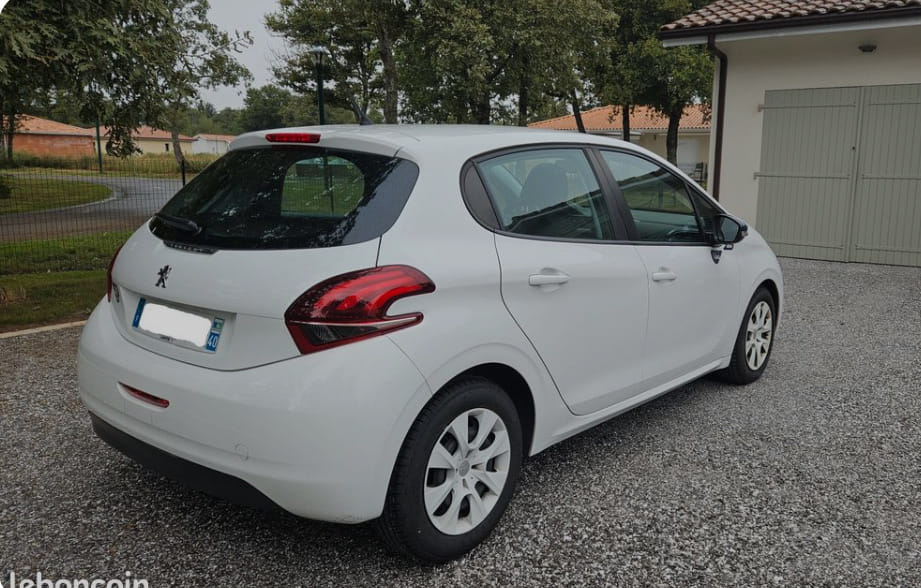 Peugeot 208 avec Climatisation