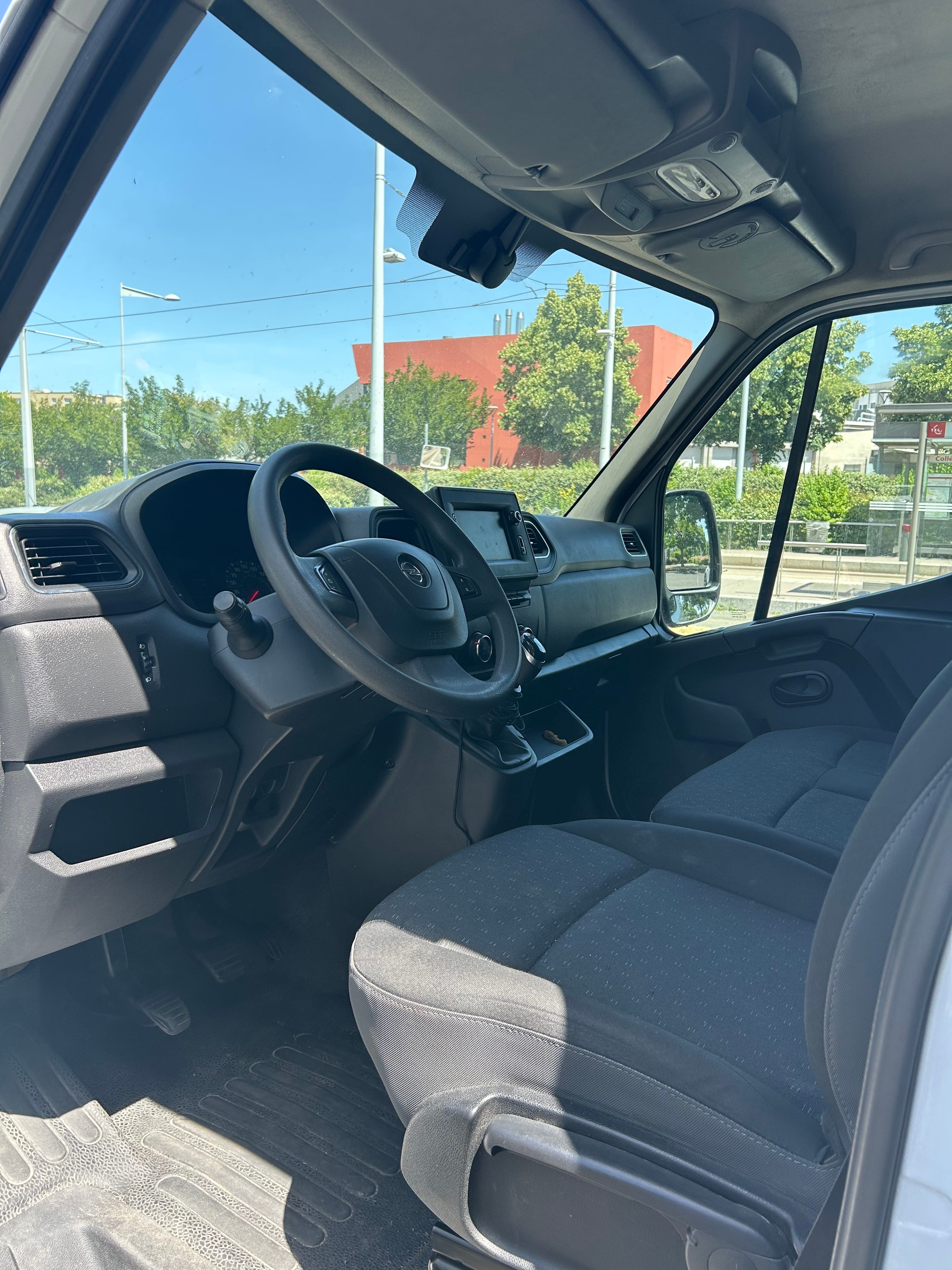 Opel Movano 2.3cdti avec GPS