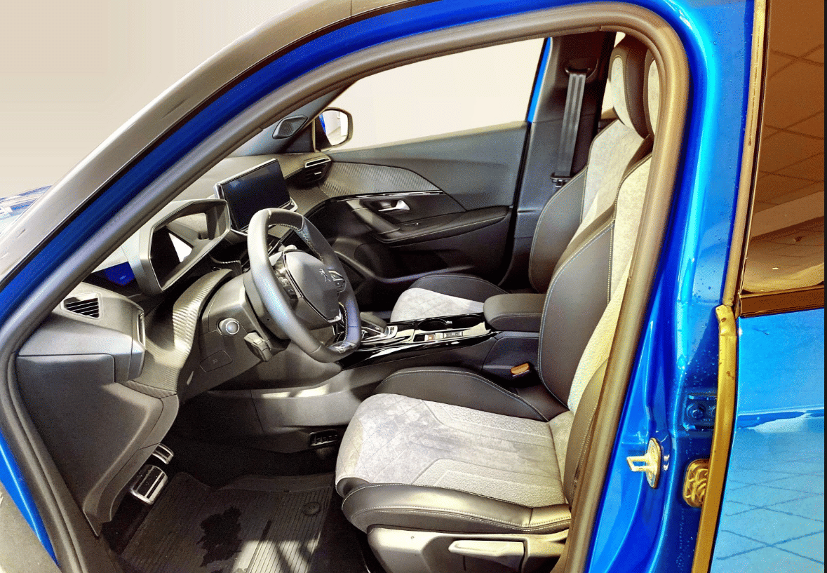 Peugeot e-2008 med Cruisekontroll