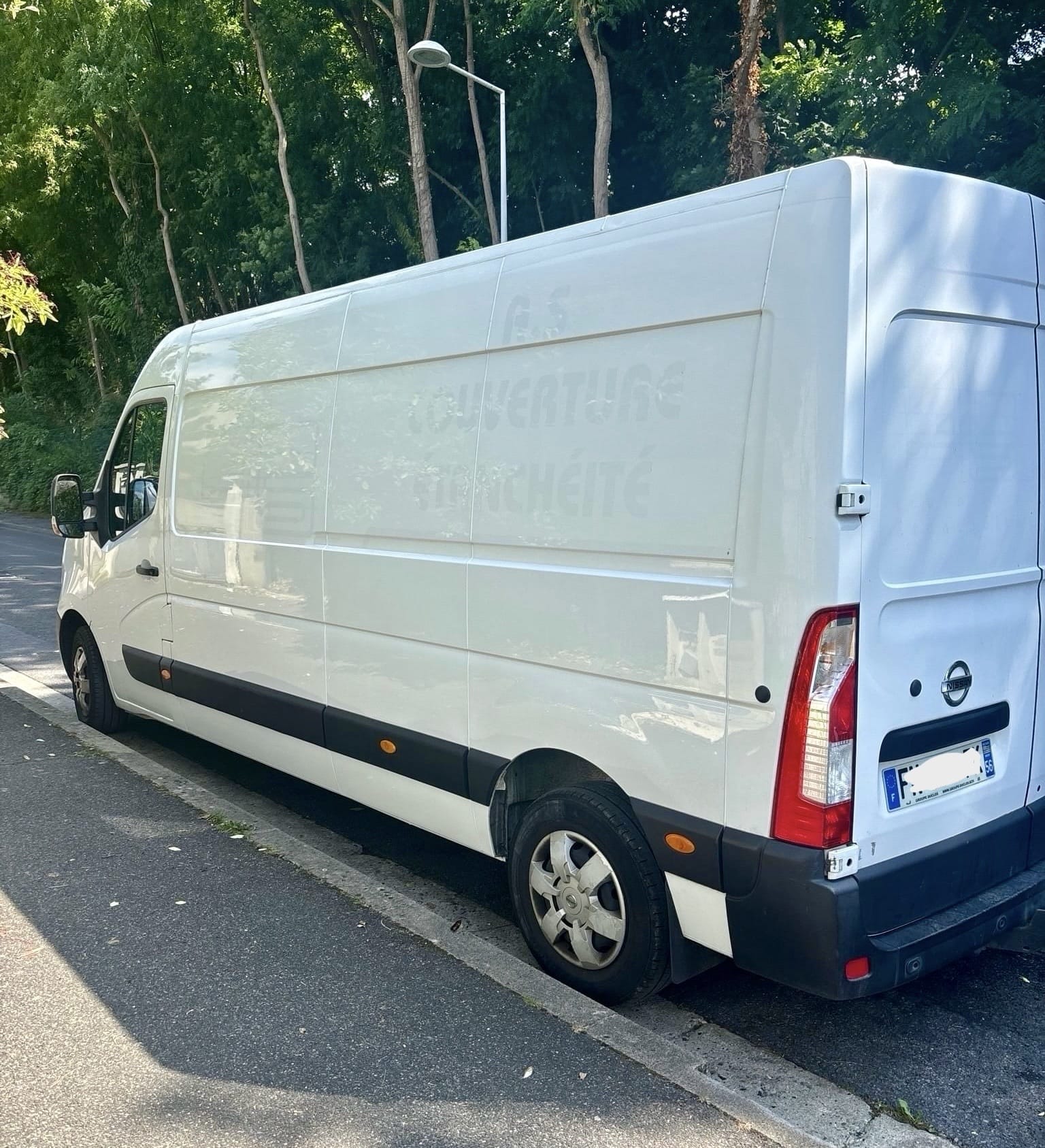 Nissan NV400 Blanc 13m3 L3H2 avec Climatisation