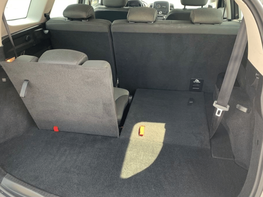 Renault Grand Scenic 7 places - Diesel avec Entrée audio / iPod