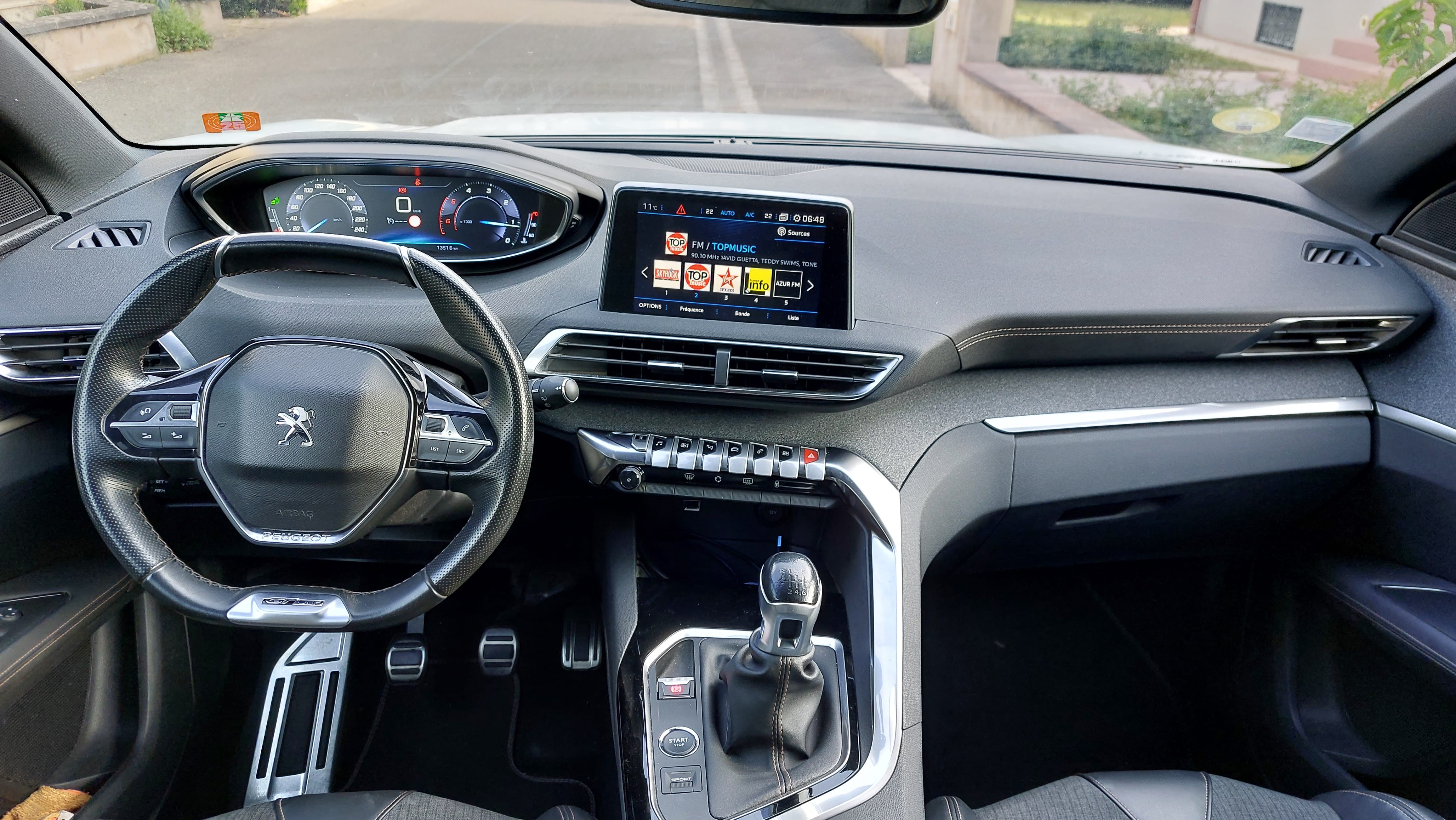 Peugeot 3008 2L HDI 150 CV avec GPS