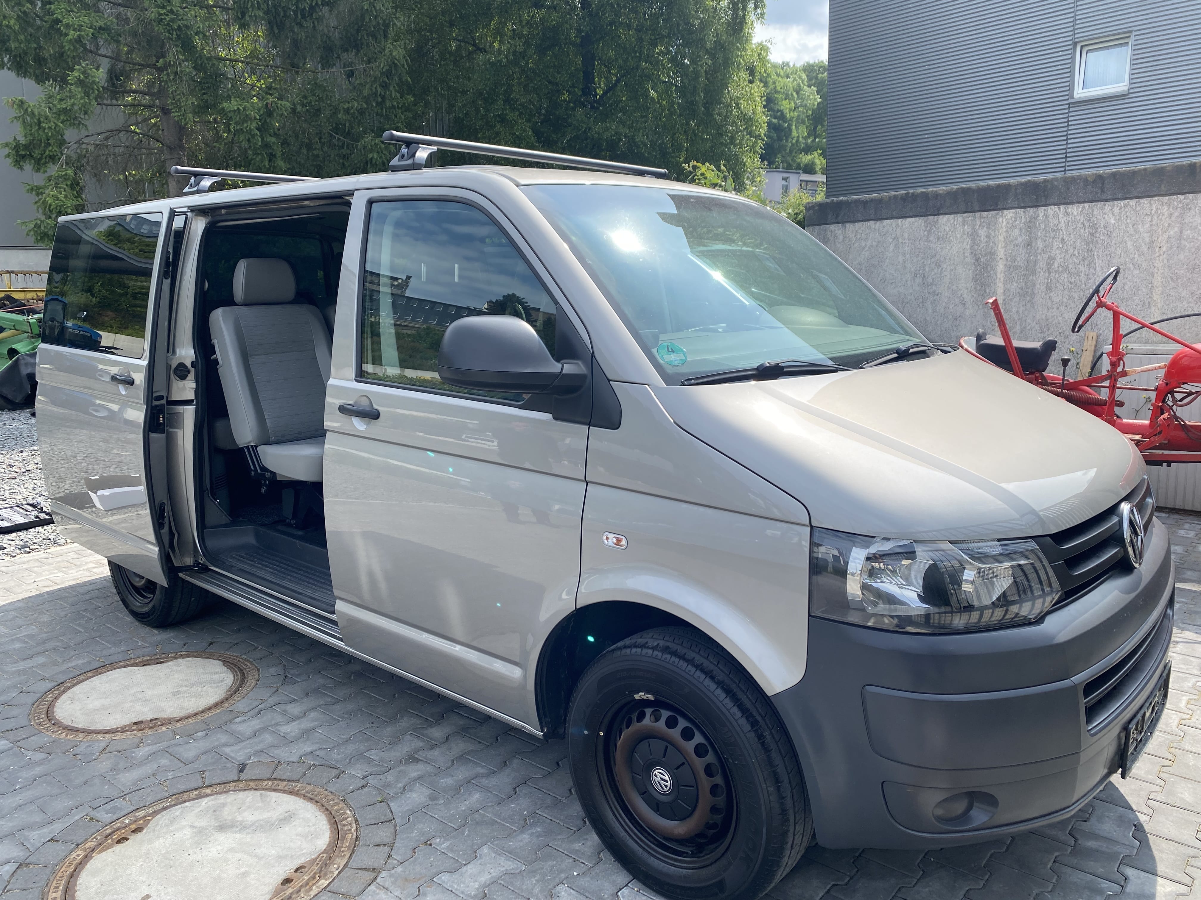 Volkswagen Caravelle, 2013, Diesel, 8 Sitze