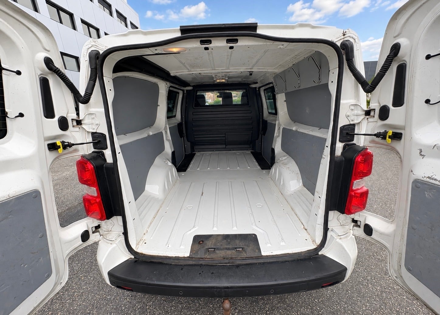 Opel Vivaro med Ryggekamera