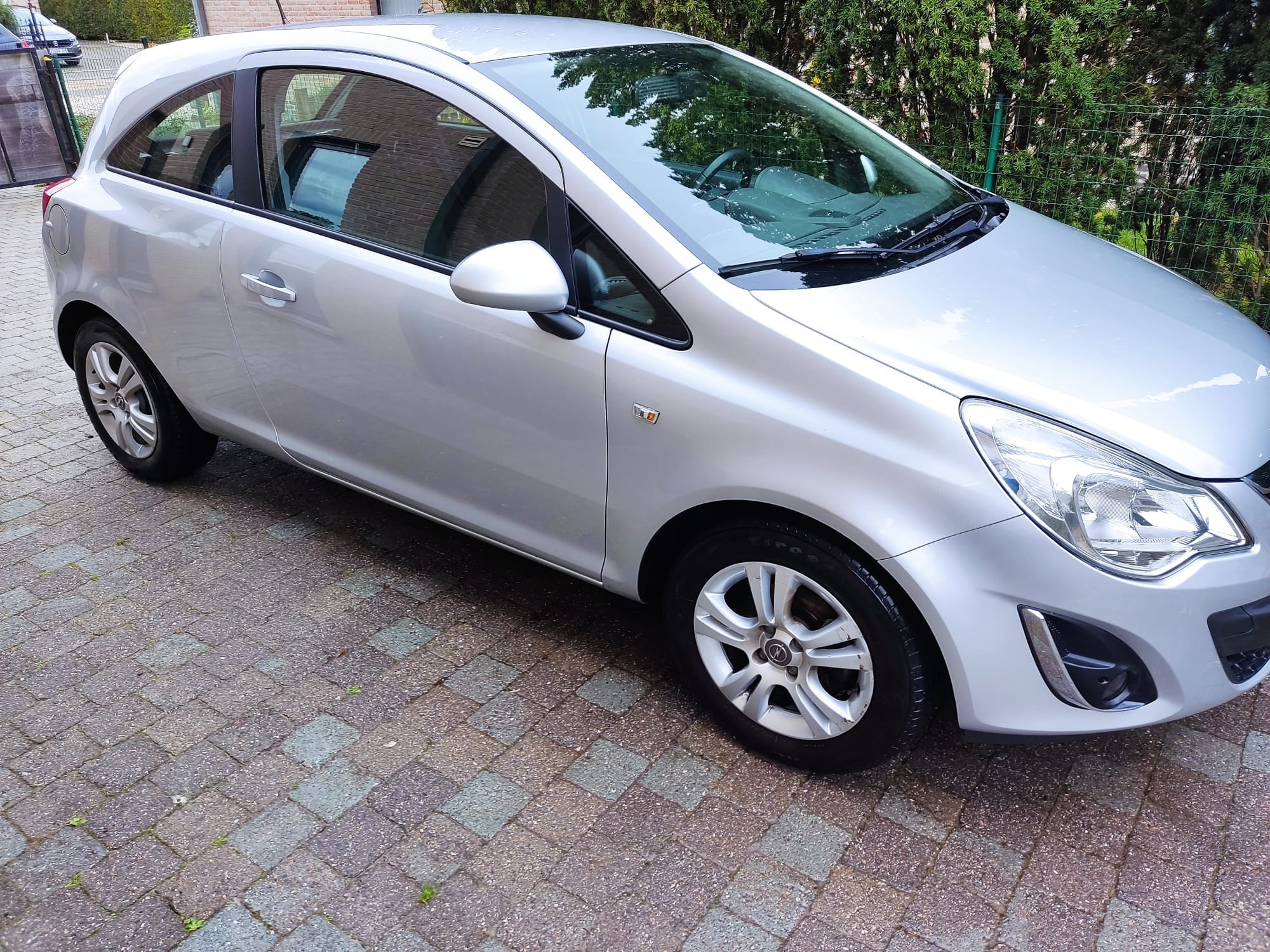 Opel Corsa avec Régulateur de vitesse