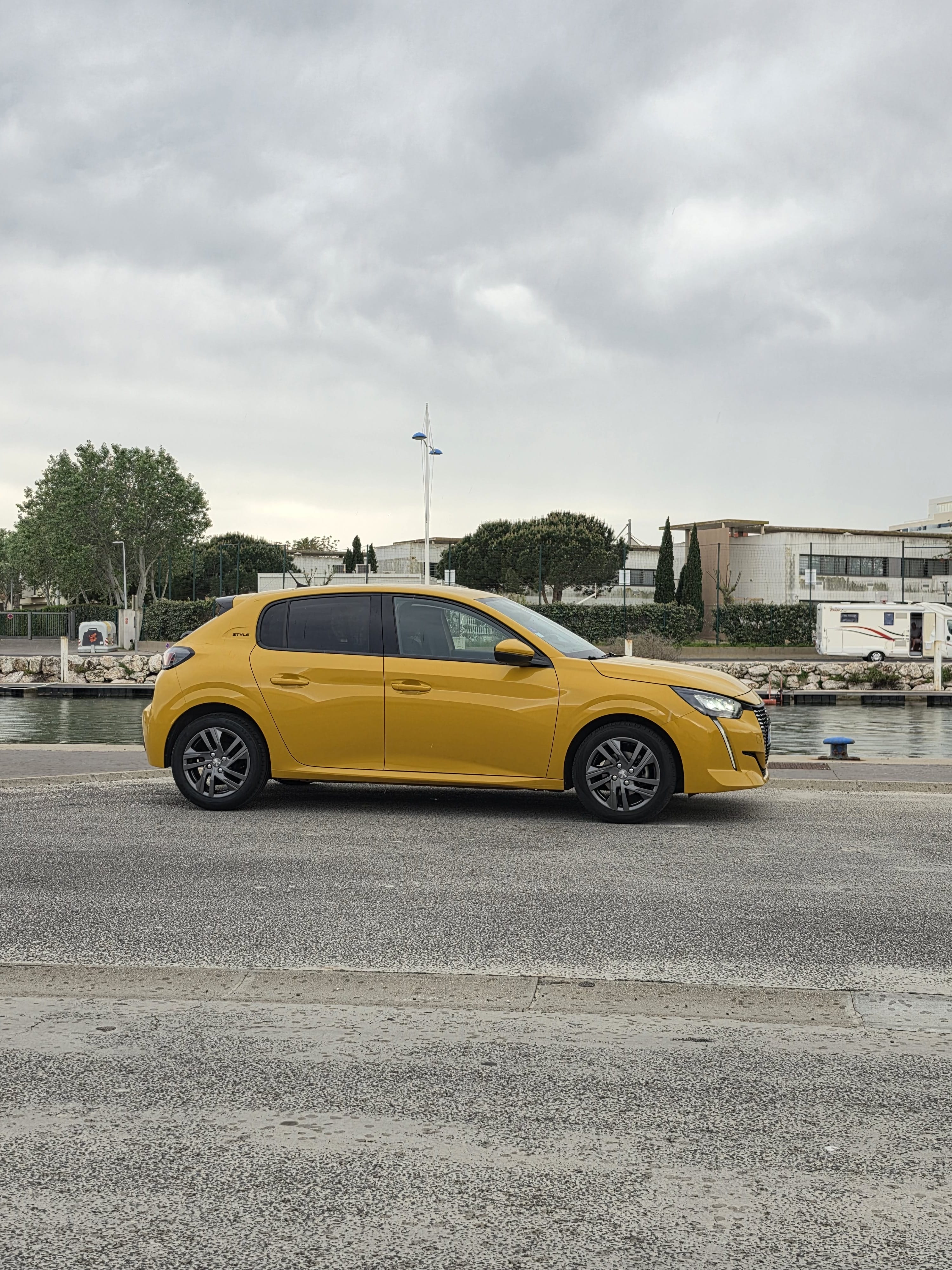 Peugeot 208 avec Climatisation