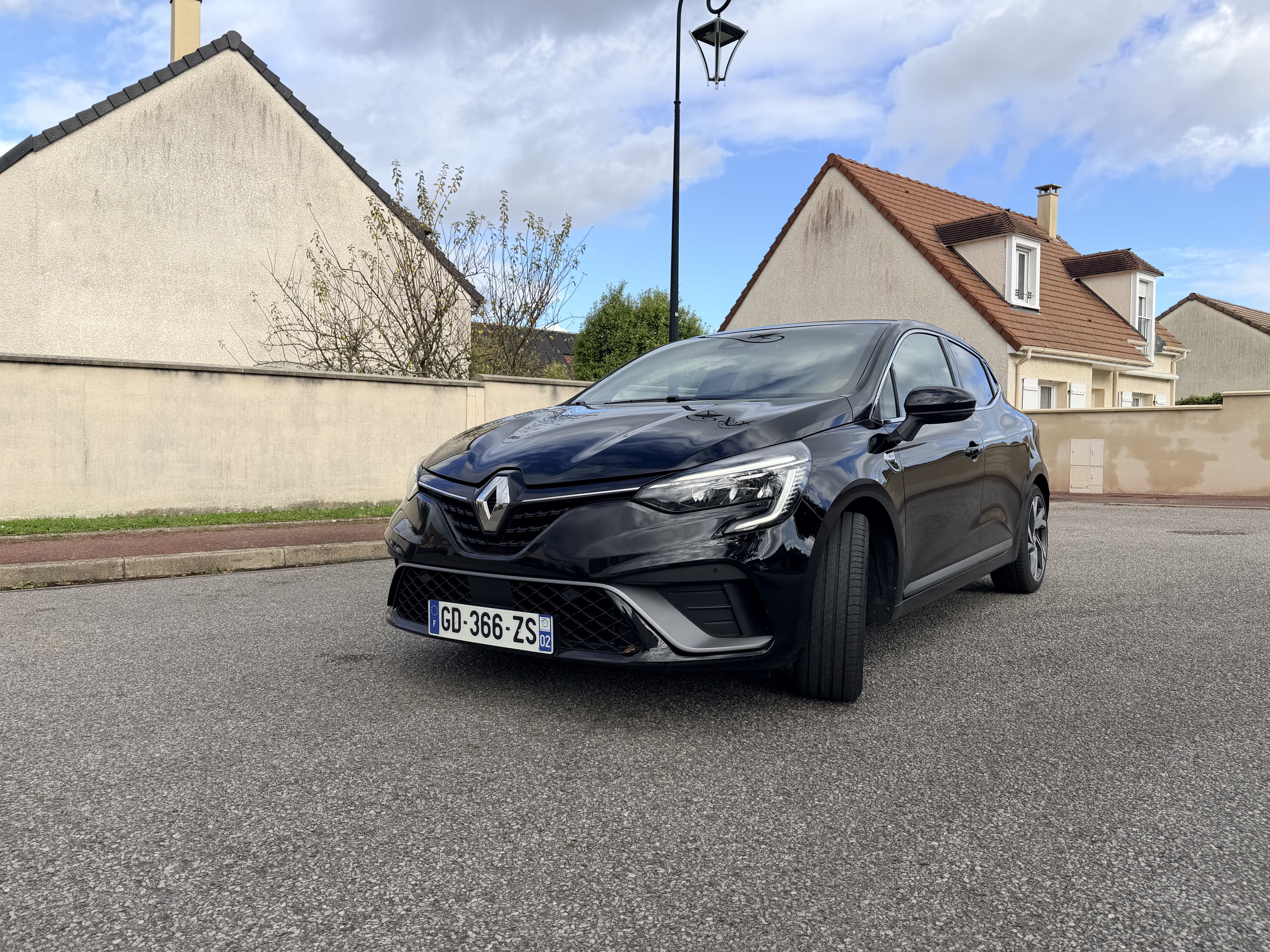 Renault Clio E-tech Hybride med Apple CarPlay