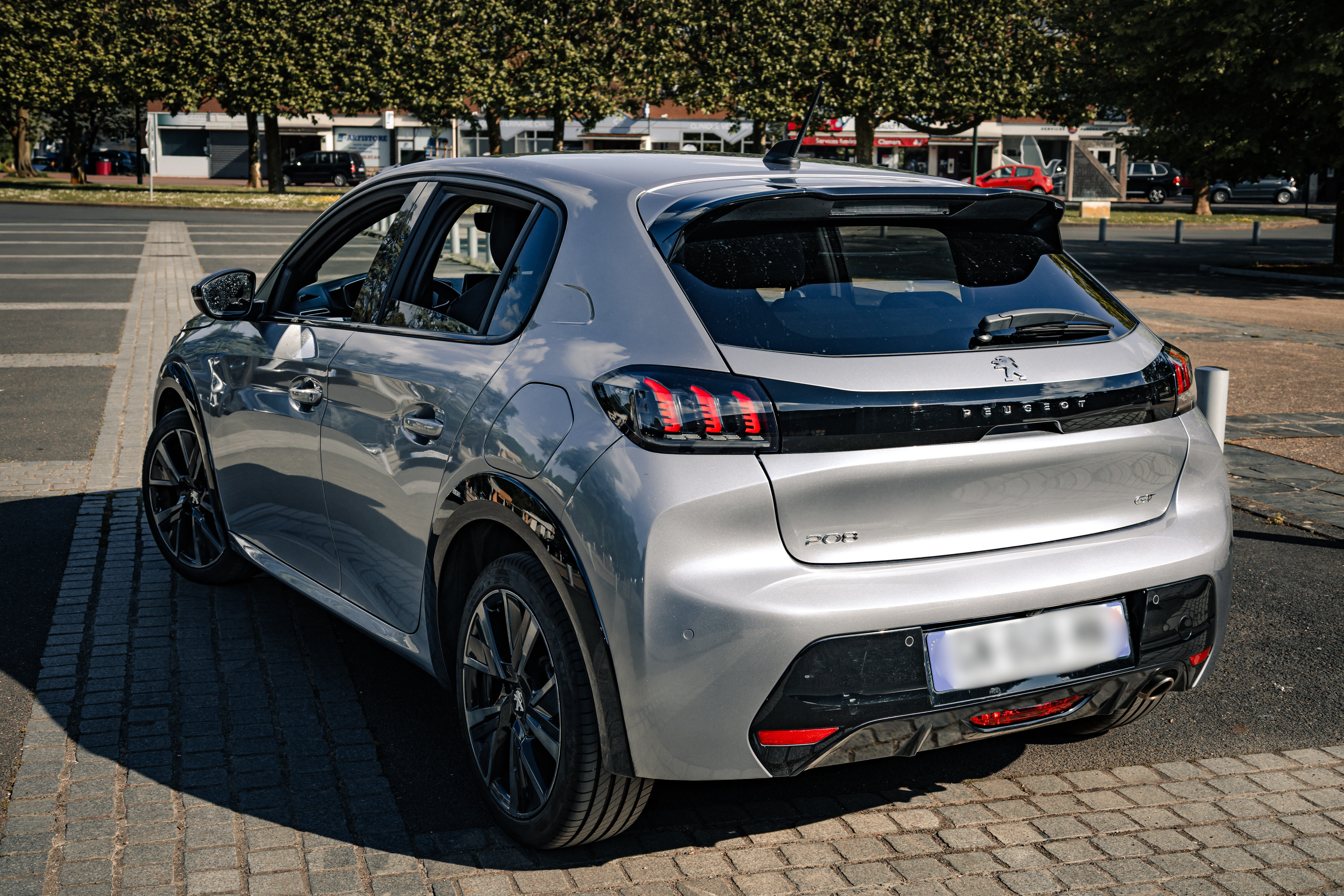 Peugeot 208 GT Line avec Climatisation