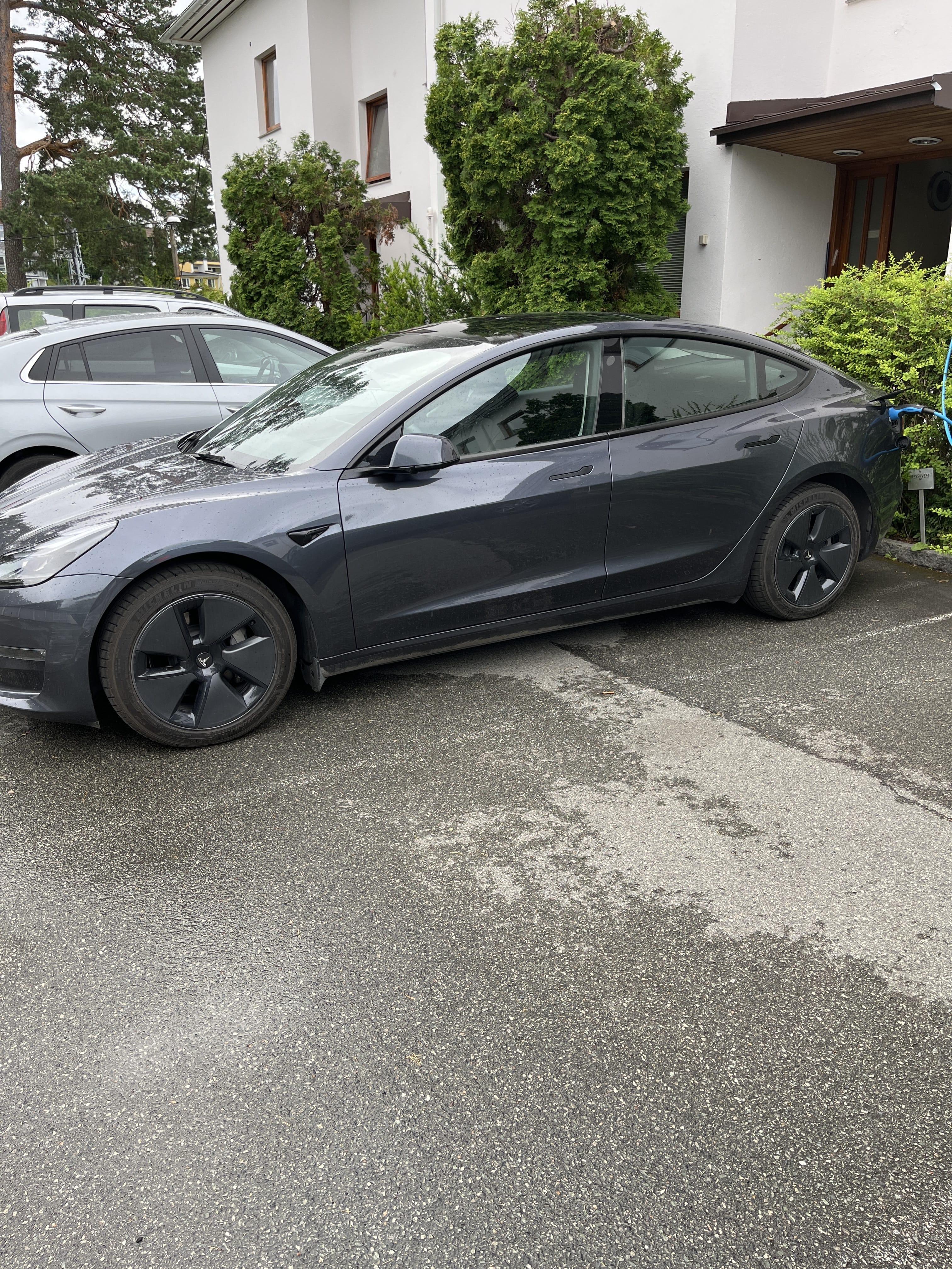 Tesla Model 3 med GPS