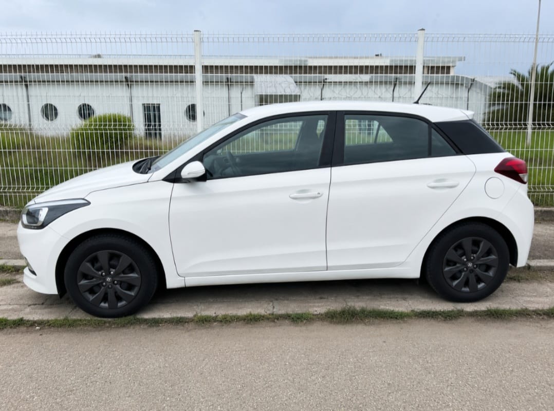 Hyundai i20 1.2 essence avec Climatisation