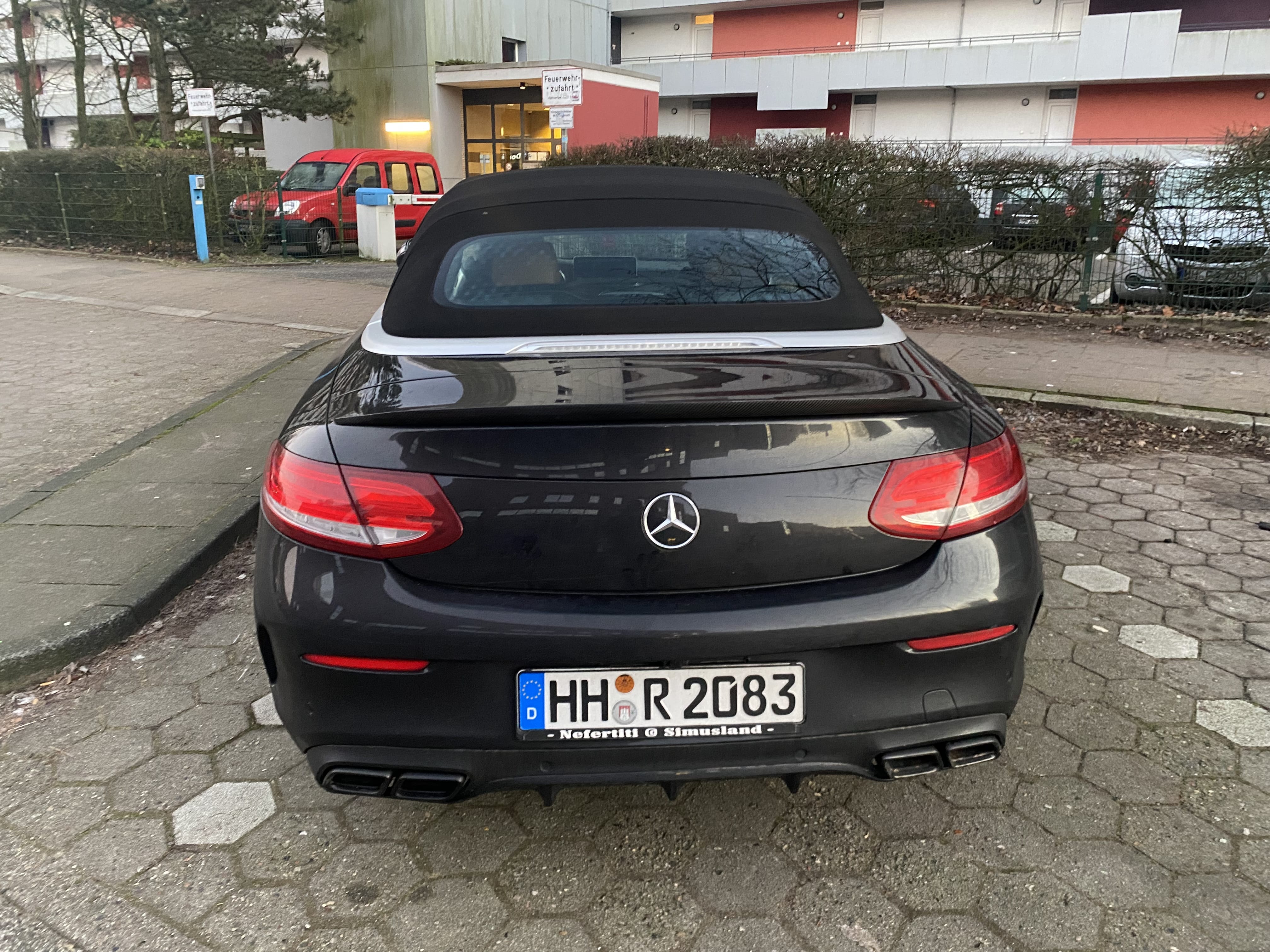 Mercedes-Benz C-Klasse Cabriolet mit Navigationsgerät