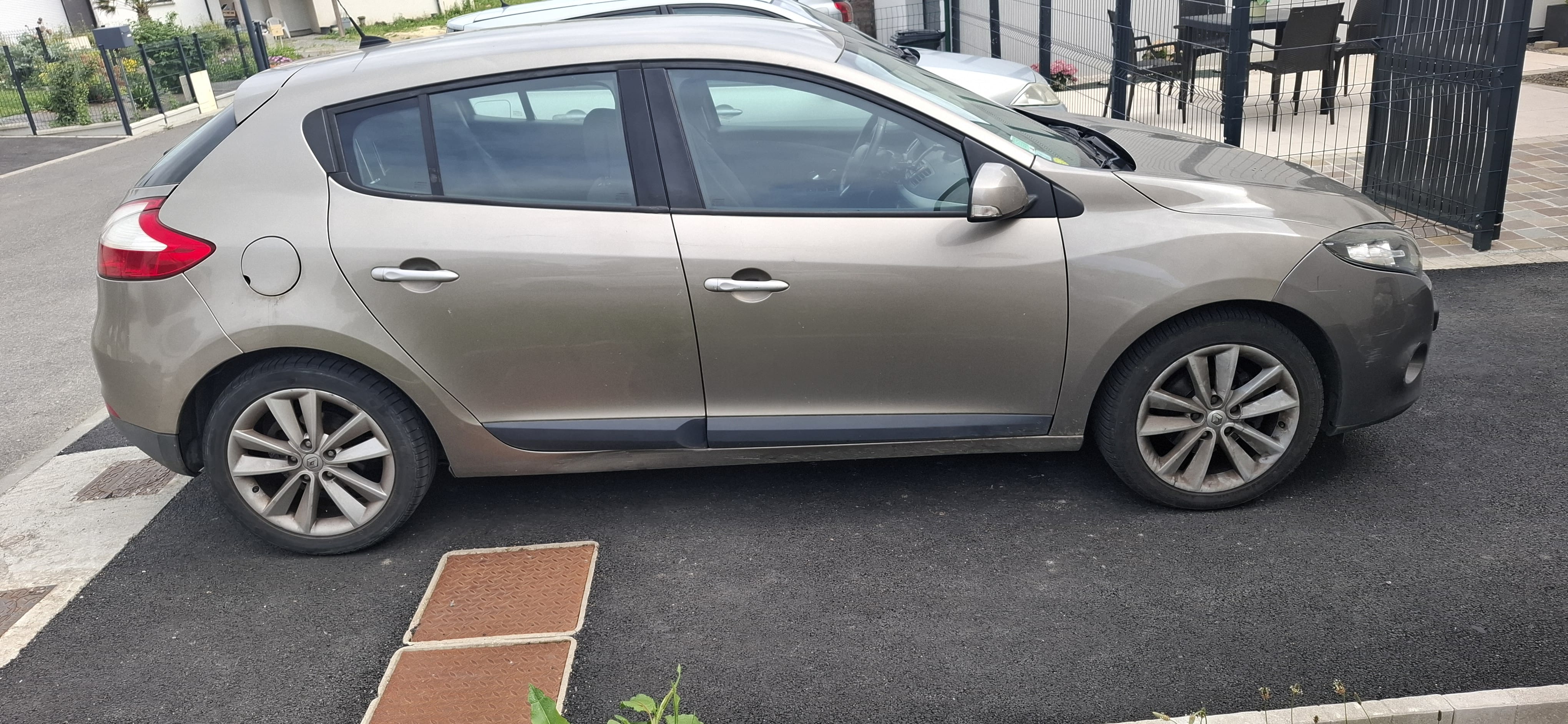 Renault Mégane avec Siège bébé