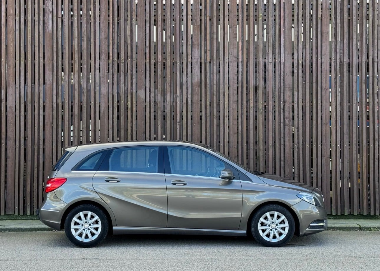 Mercedes-Benz B-Klasse med Aircondition