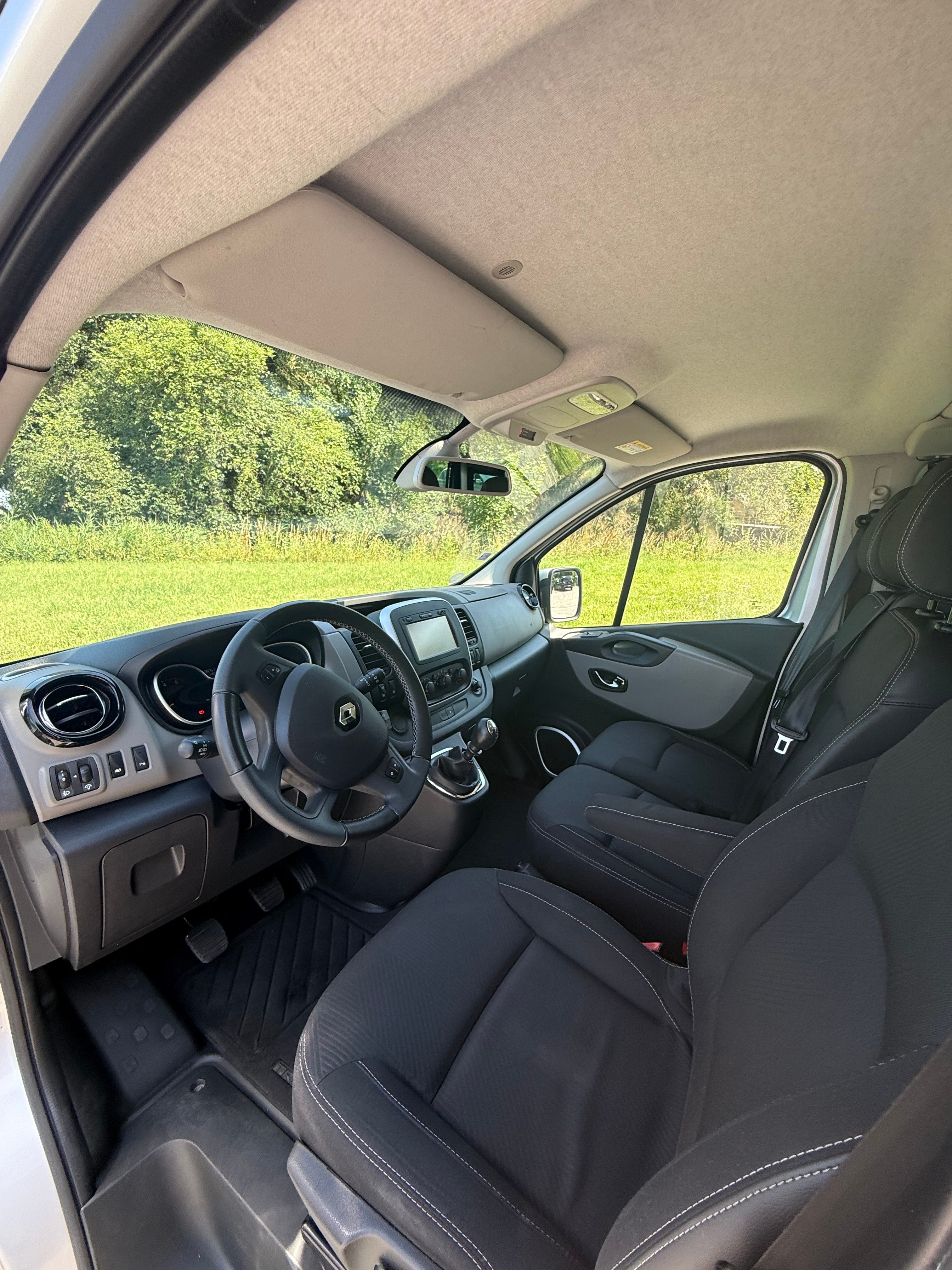 Renault Trafic Passenger avec GPS