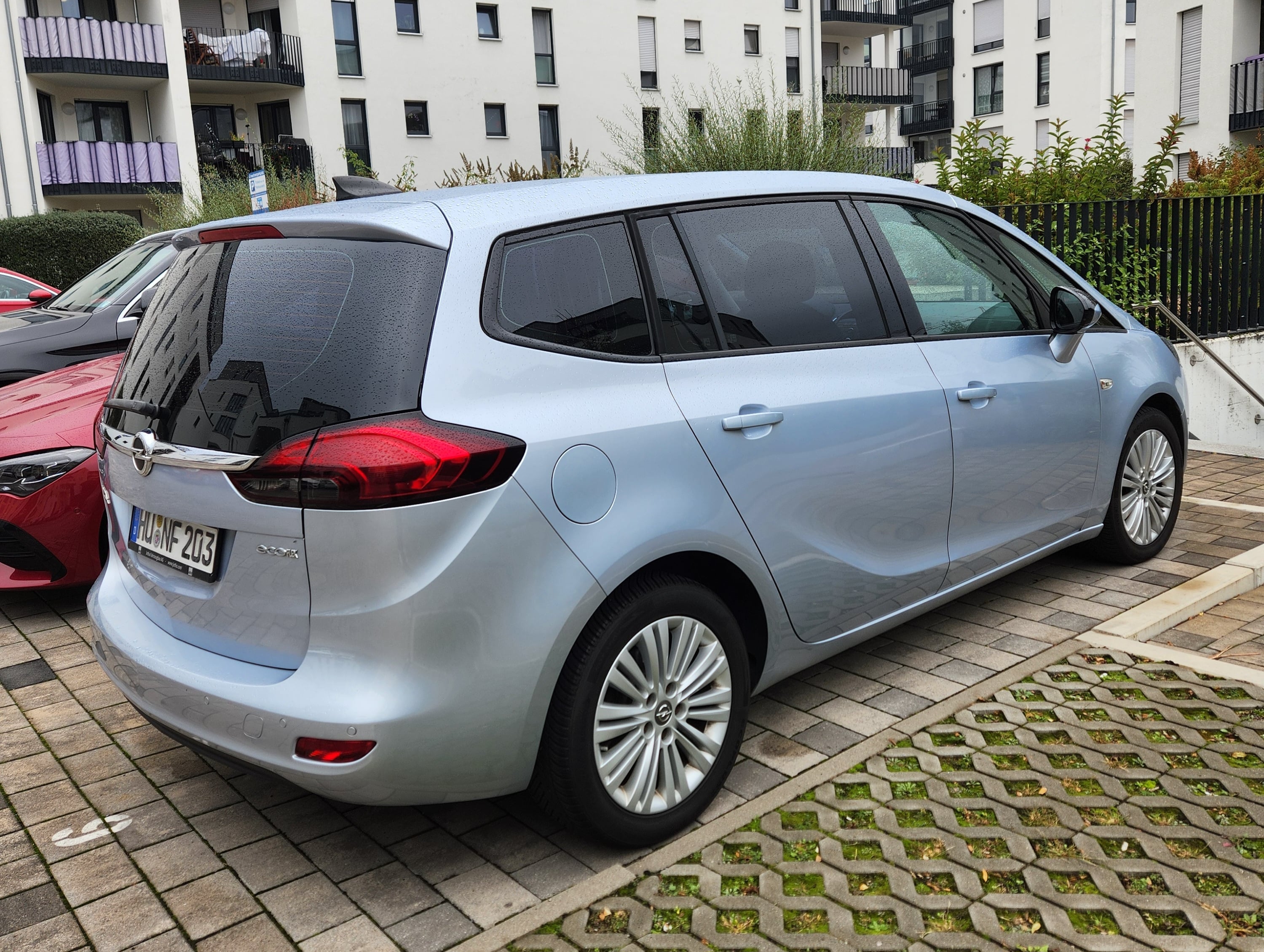 Opel Zafira Tourer 1.4 mit Navigationsgerät