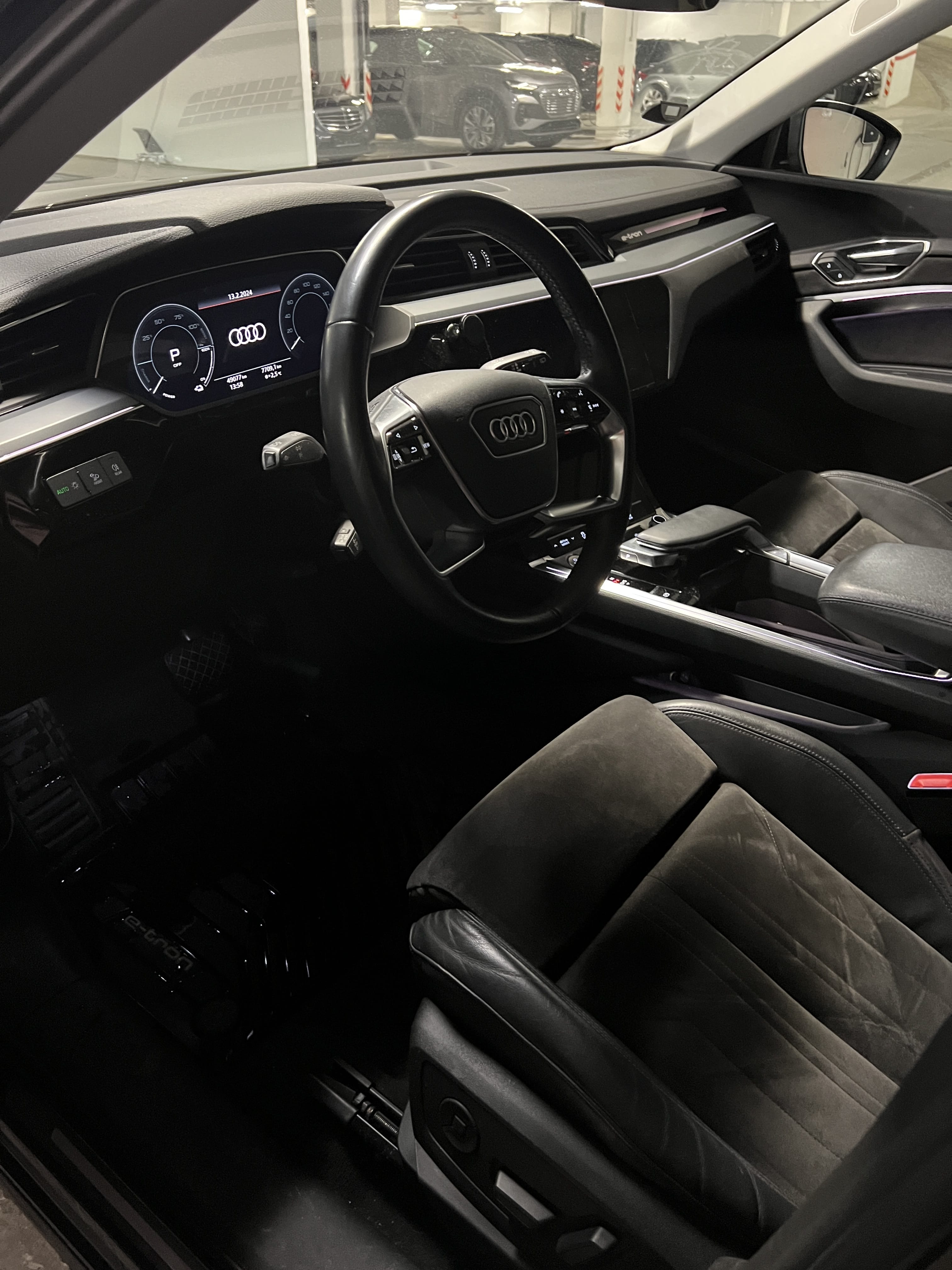 Audi e-tron 55 with Cruise control