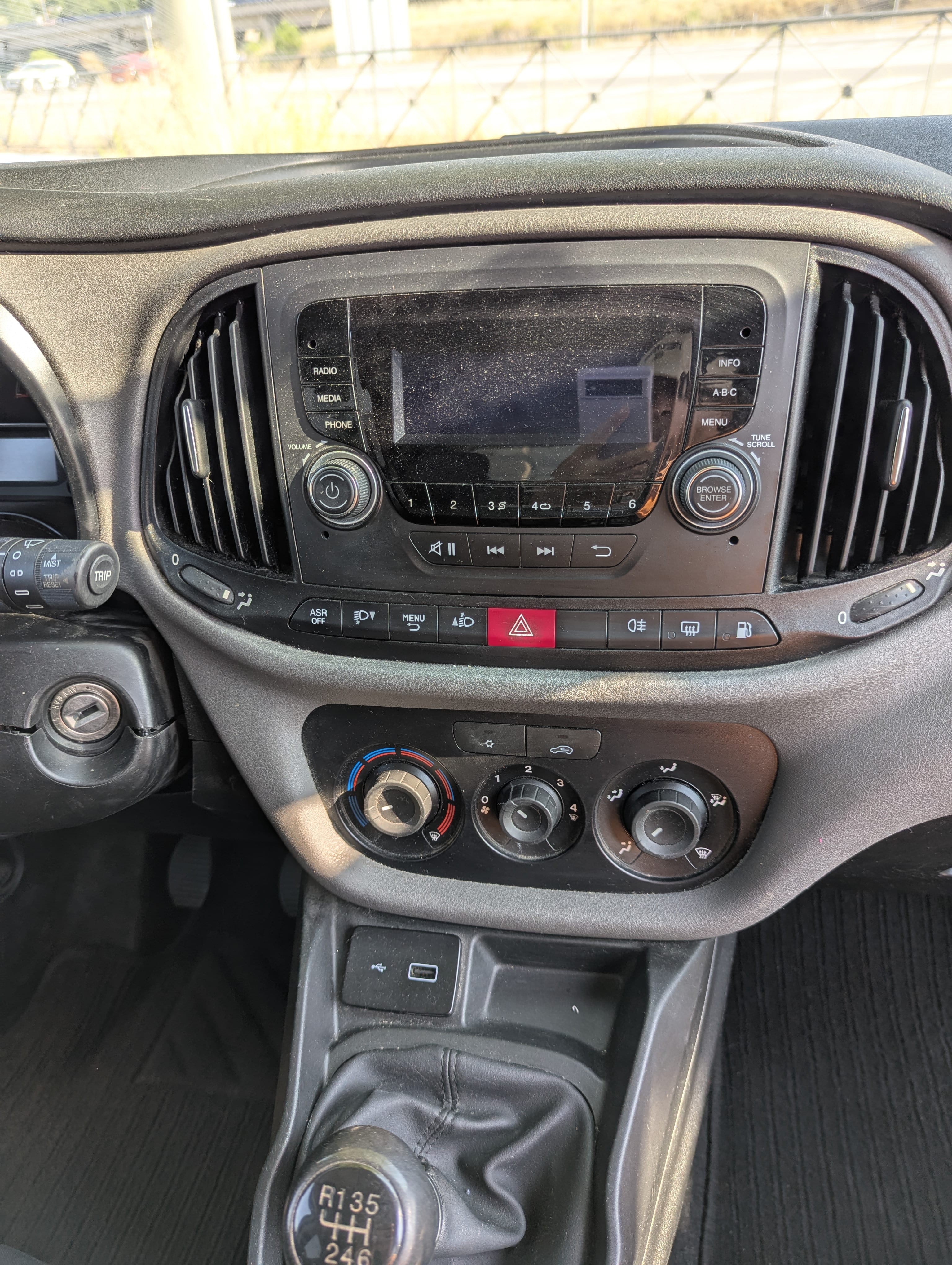 Fiat Doblo Cargo con Audio Bluetooth