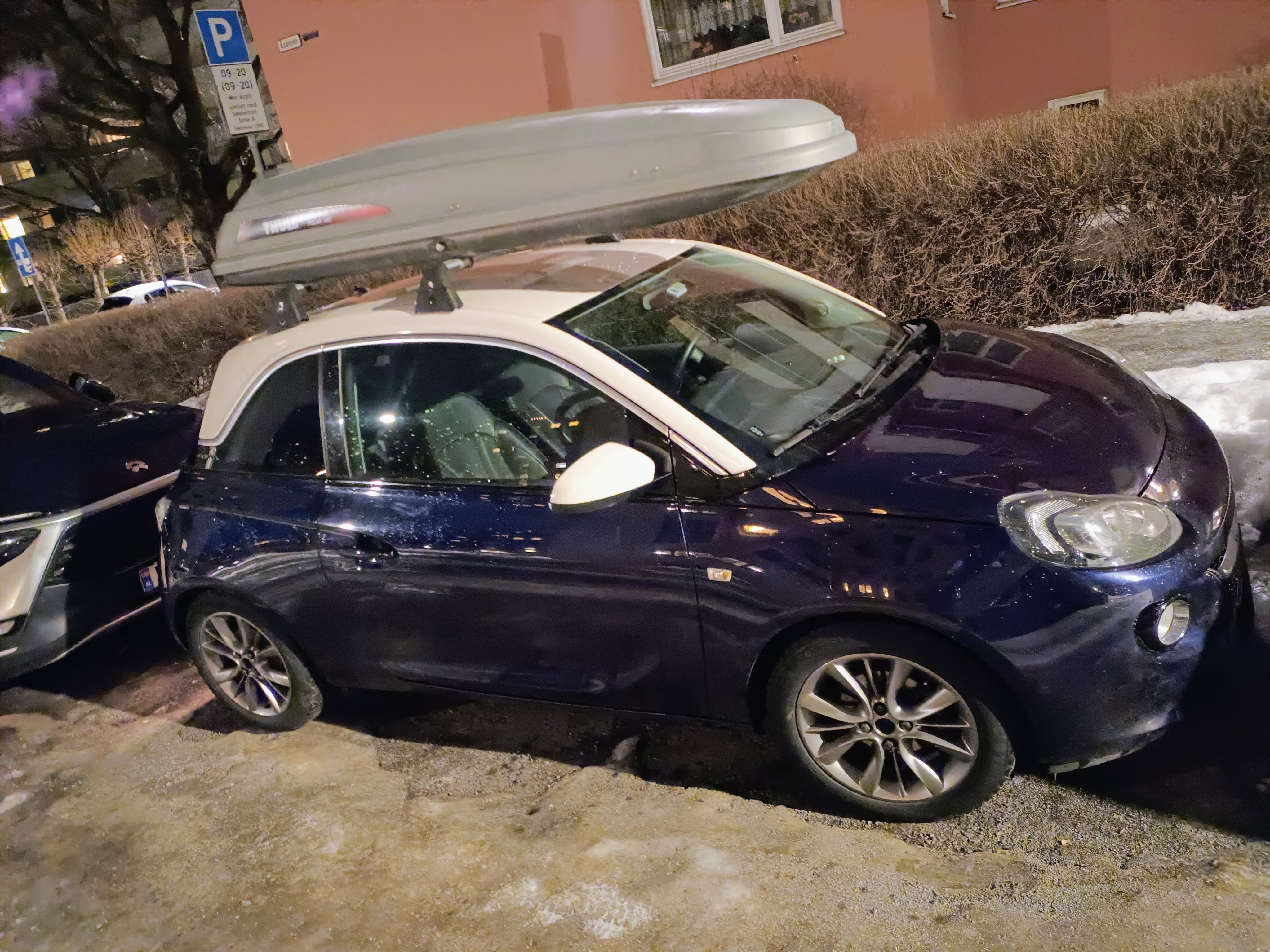 Opel Adam med Skiboks