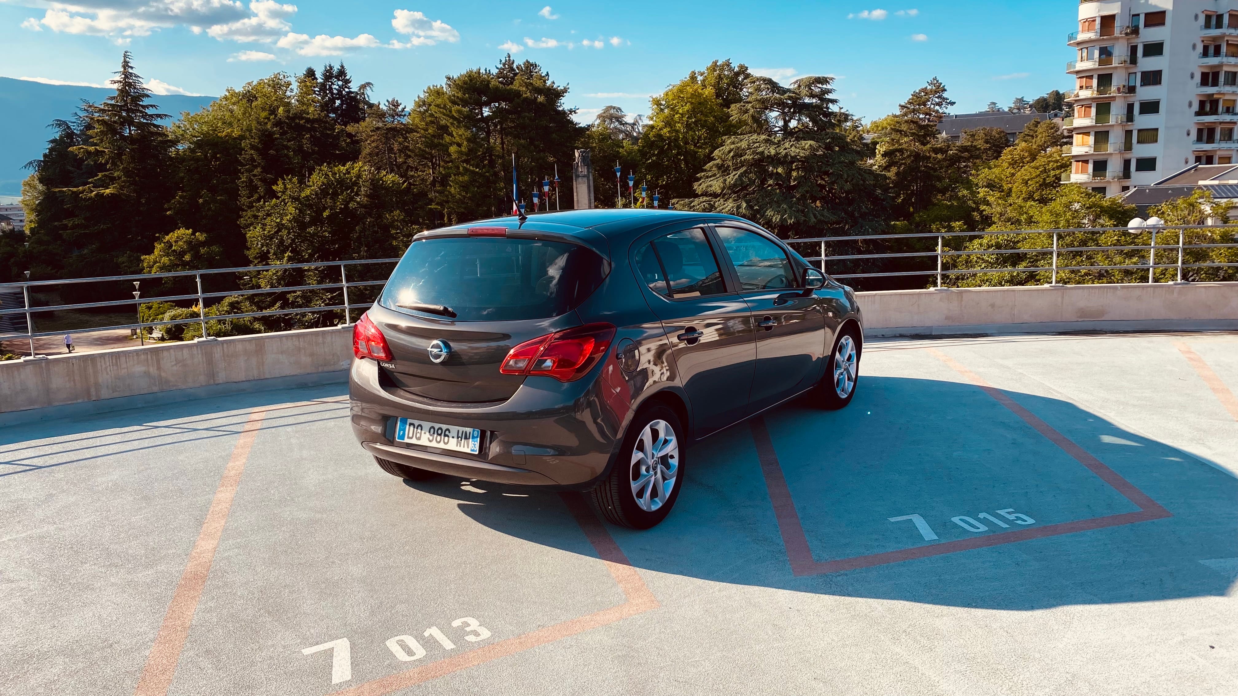 Opel Corsa avec Siège bébé
