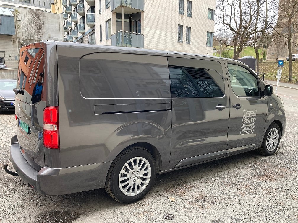 Peugeot Expert with Apple CarPlay