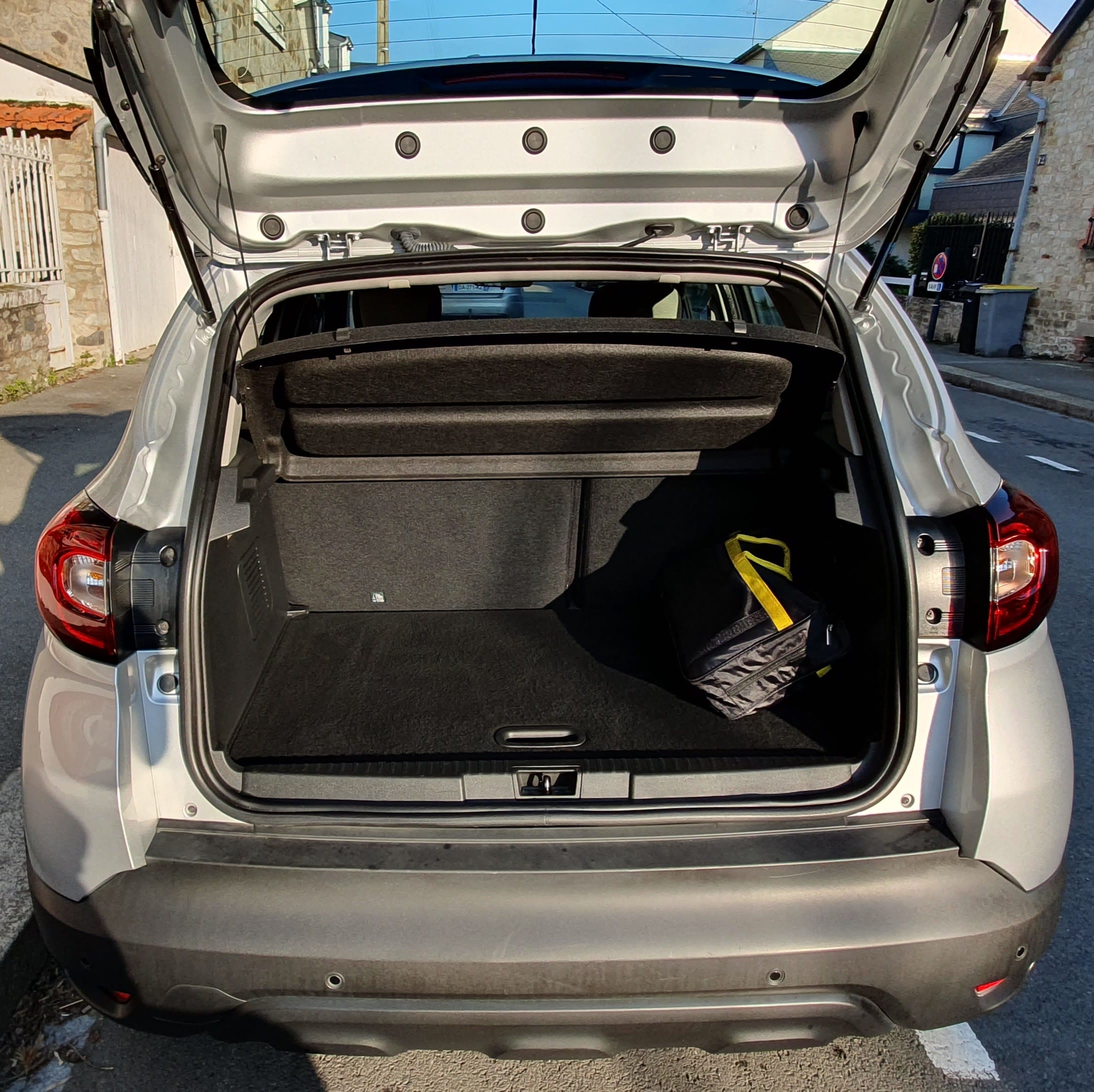 Renault Captur TCe 90 + Sièges auto with Baby seat