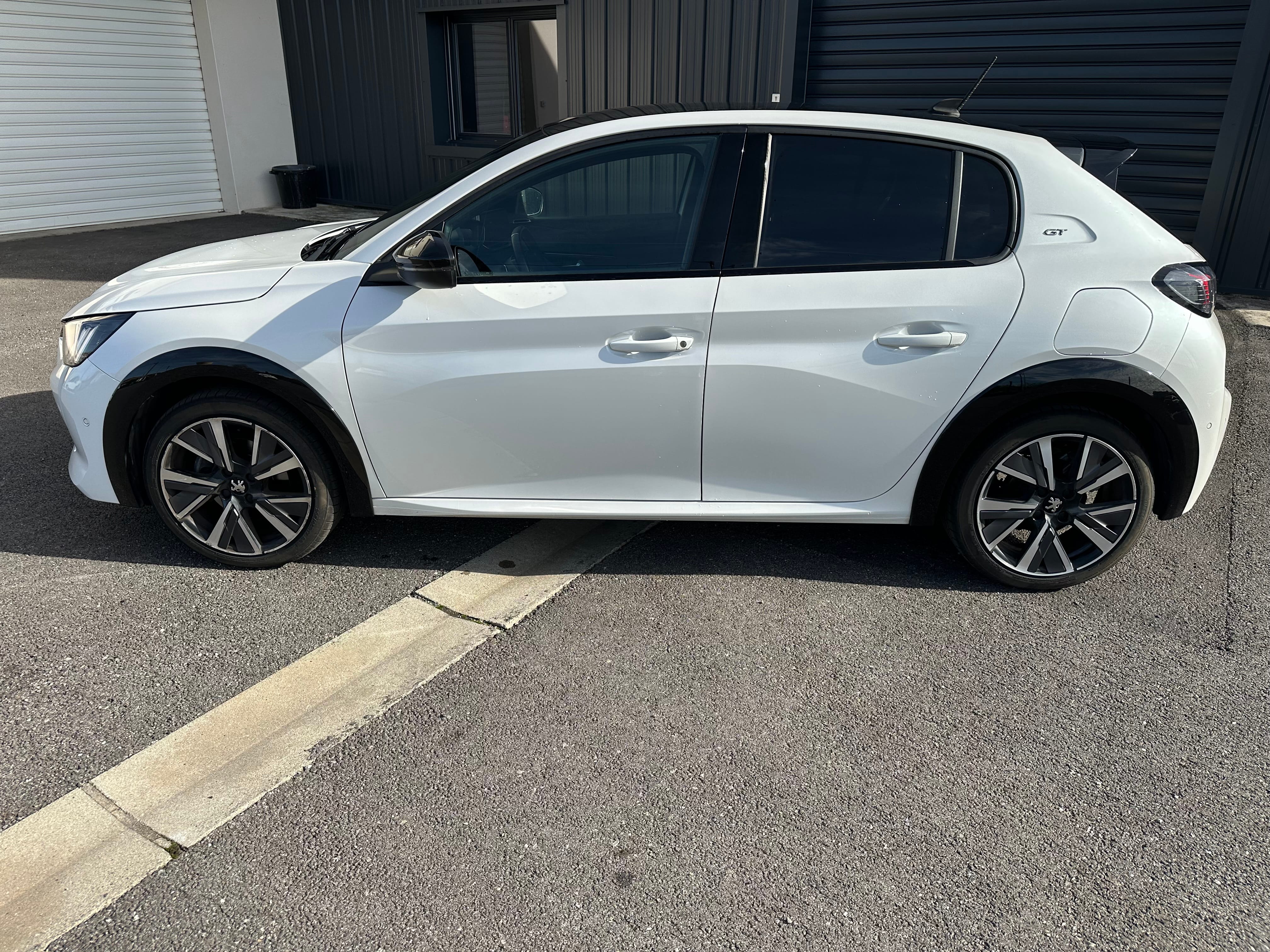 Peugeot 208 GT Line avec Climatisation