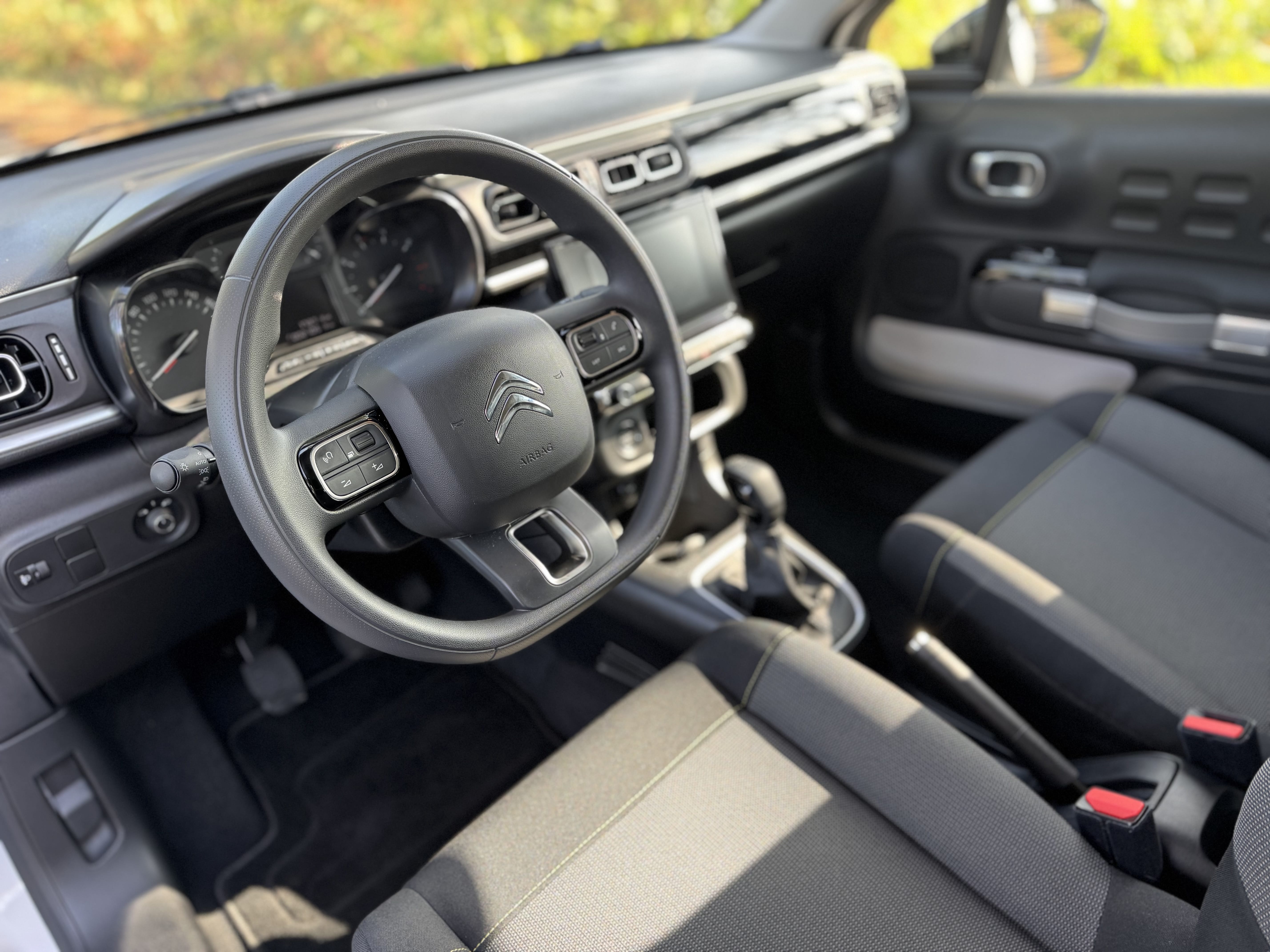 Citroen C3 CITROEN C3 PURETECH 83 SHINE avec Audio Bluetooth