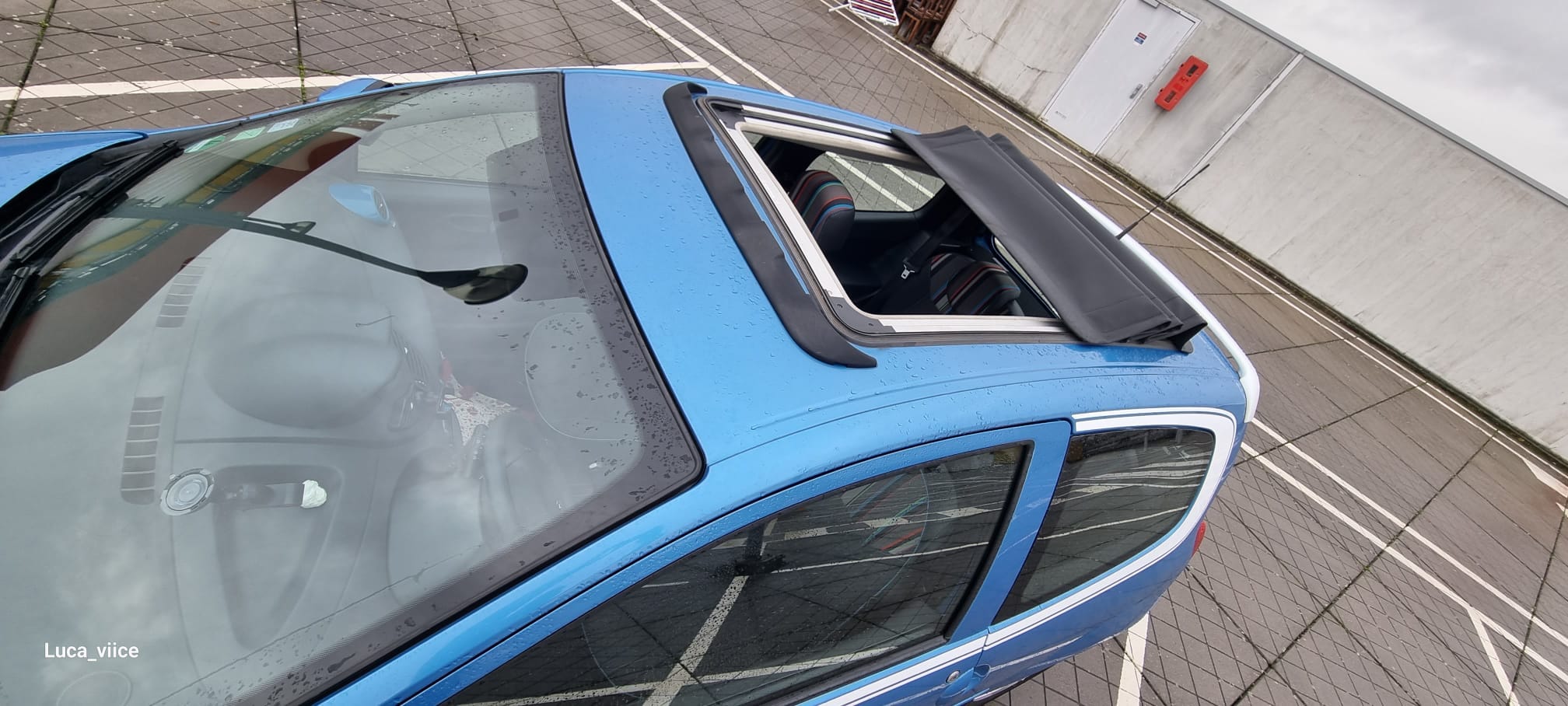 Renault Twingo II 1,2 ESSENCE avec Audio Bluetooth