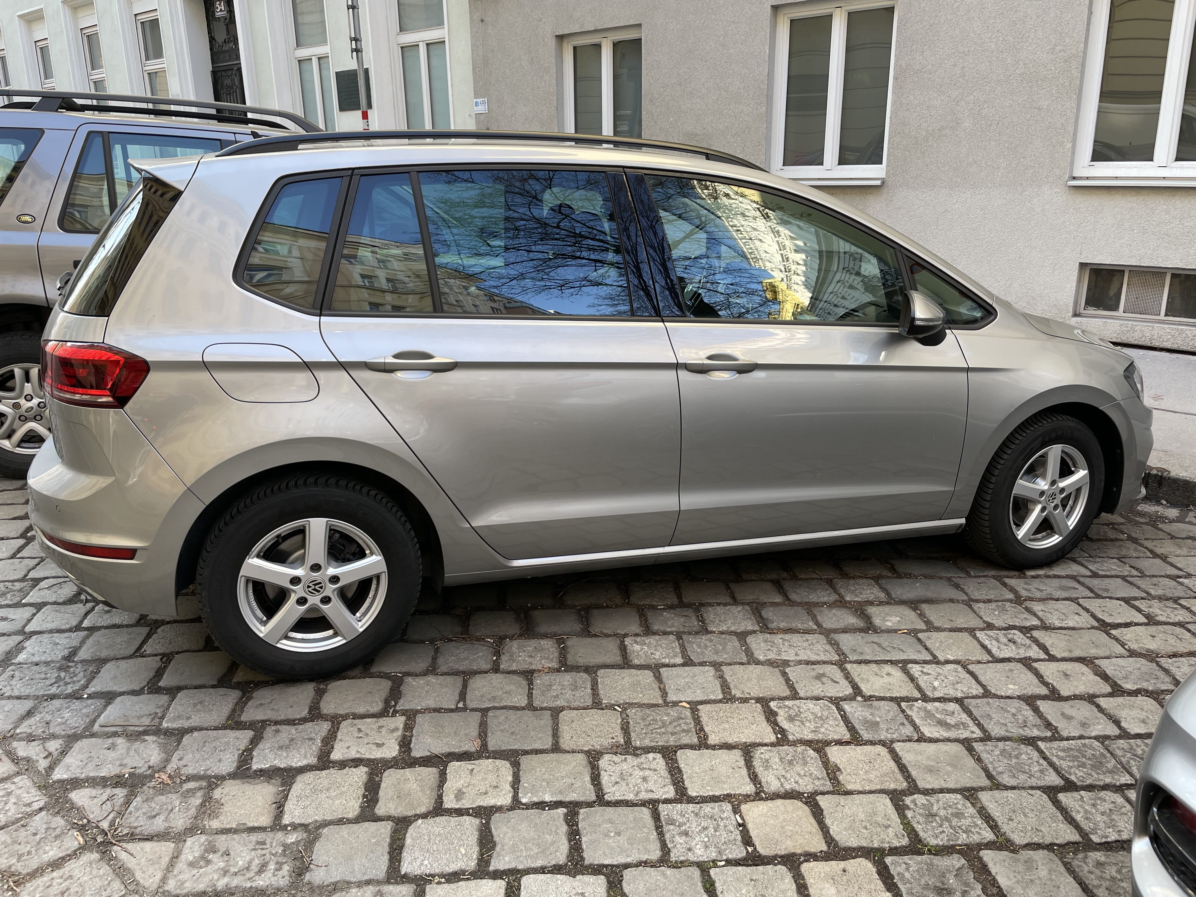 Volkswagen Golf Sportsvan mit Klimaanlage