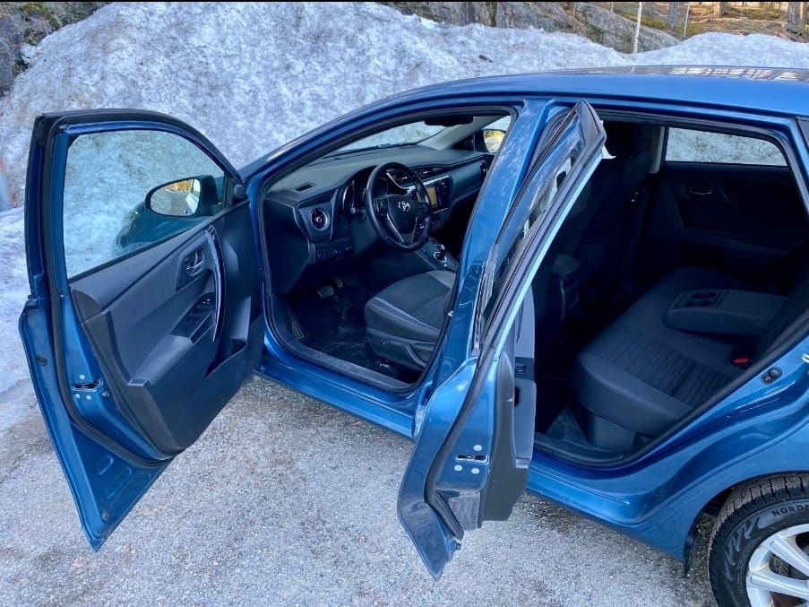 Toyota Auris 1,8 Automat, Bensin, Drivstoffvennlig med Vinterdekk