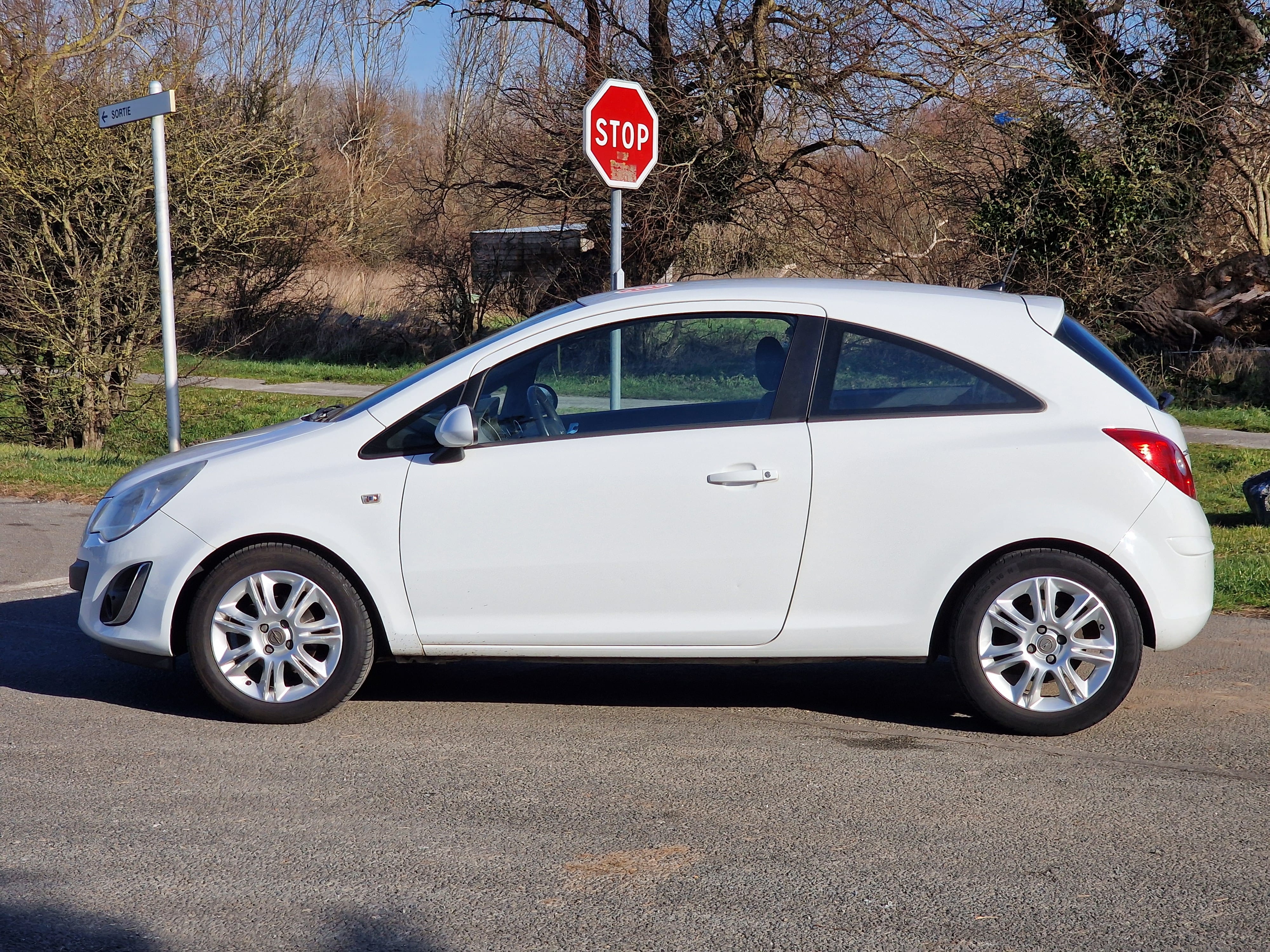 Opel Corsa avec Climatisation
