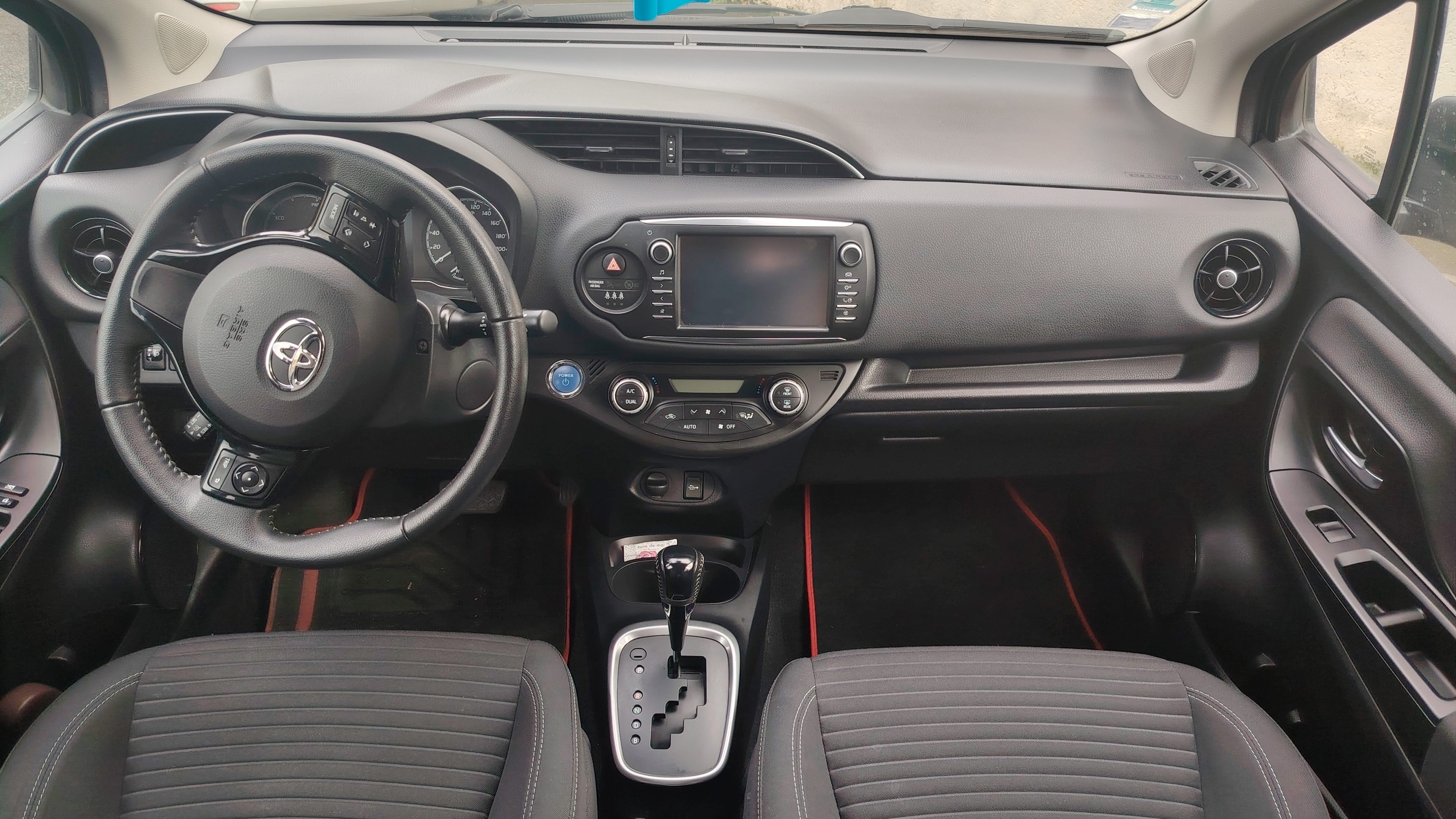 Toyota Yaris Hybride avec Audio Bluetooth