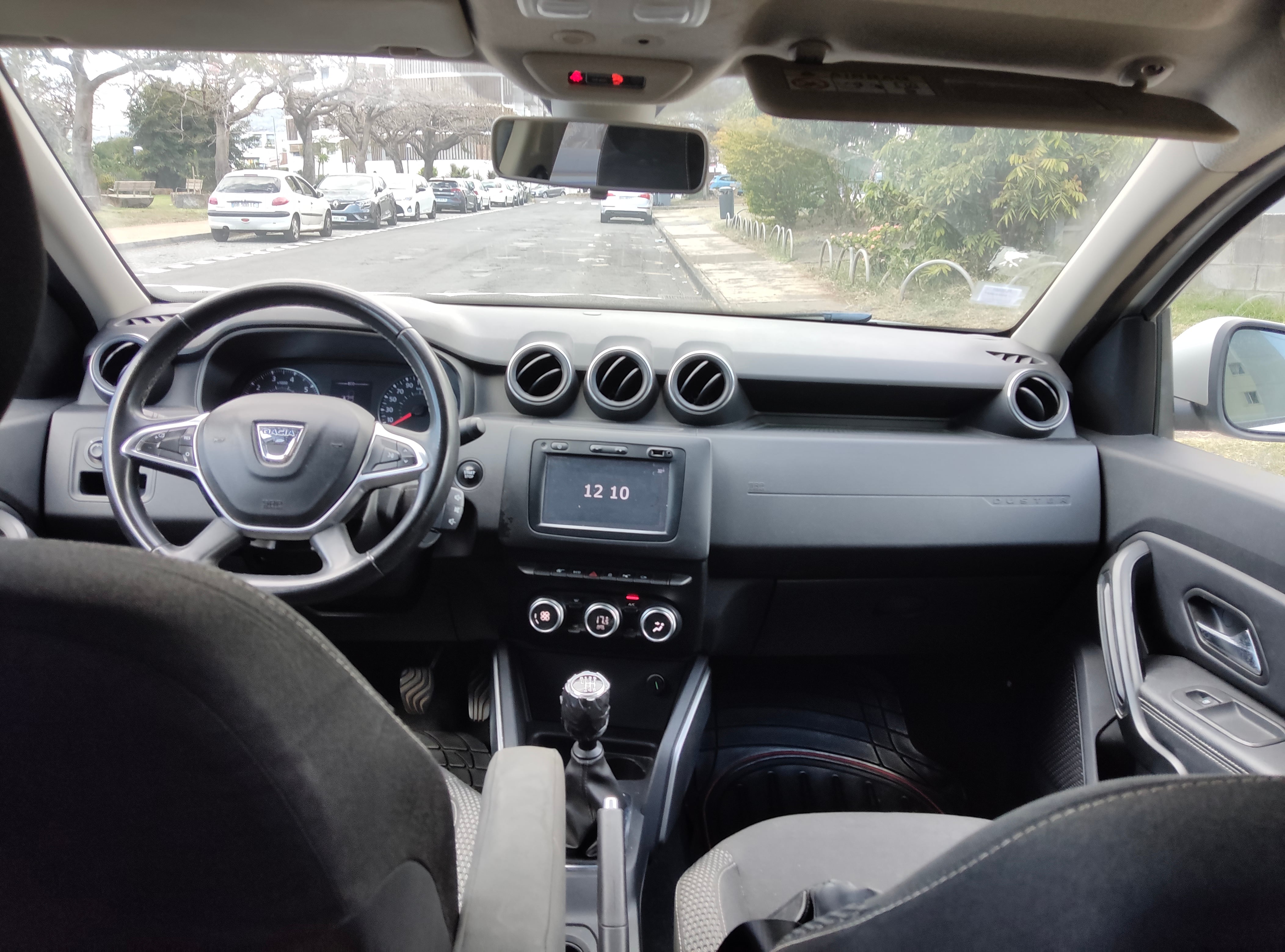 Dacia Duster avec Siège bébé