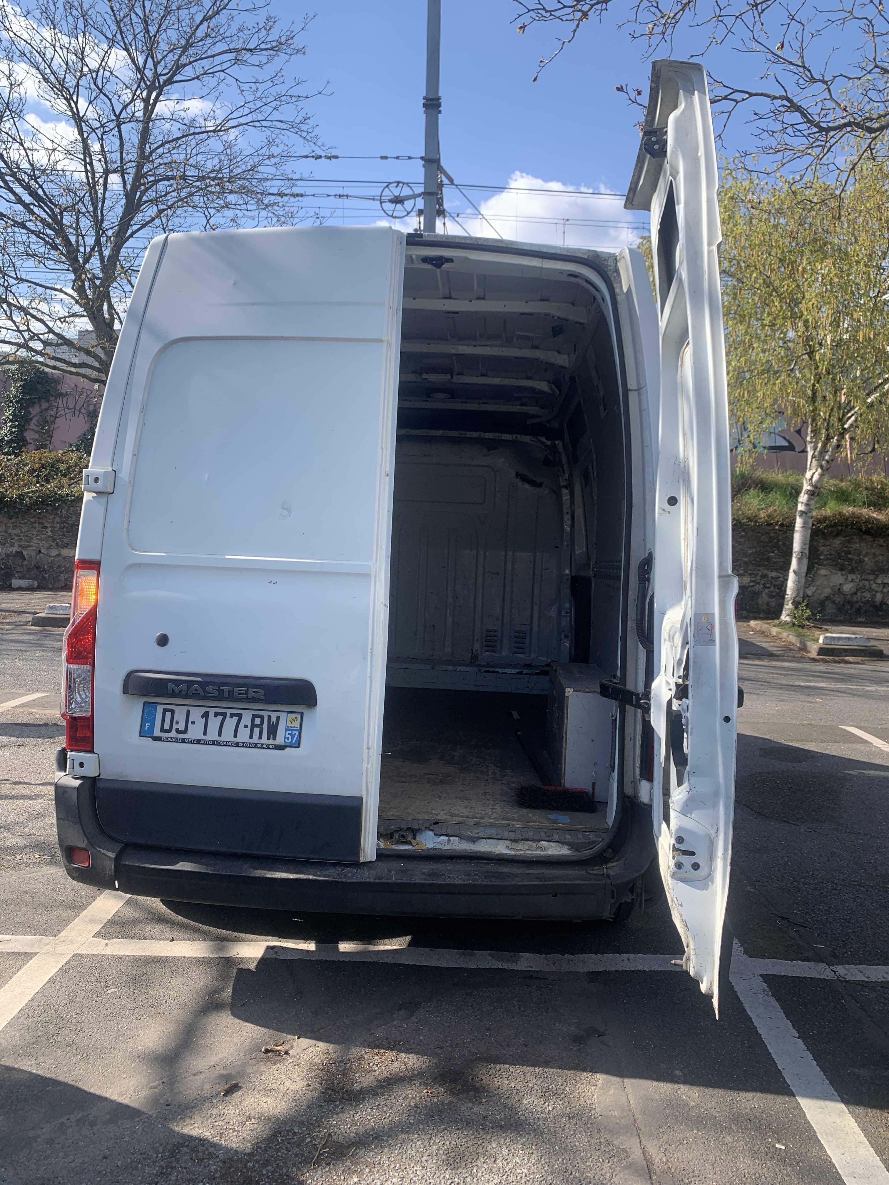 Renault Master L2H2 - 10,3m3 - Diesel - 004