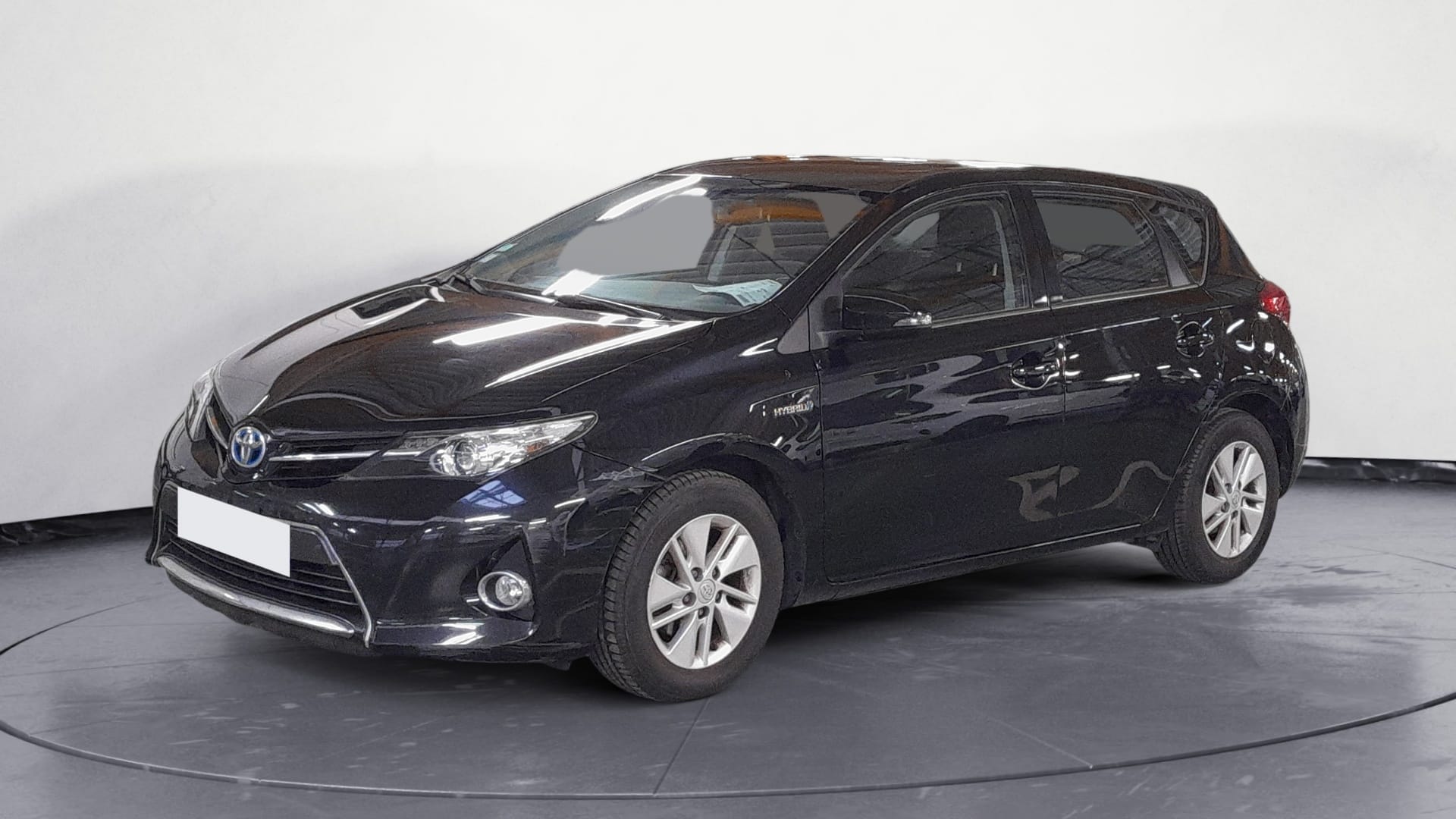 Toyota Auris, 2014, Essence 95 / Électrique (hybride), automatique