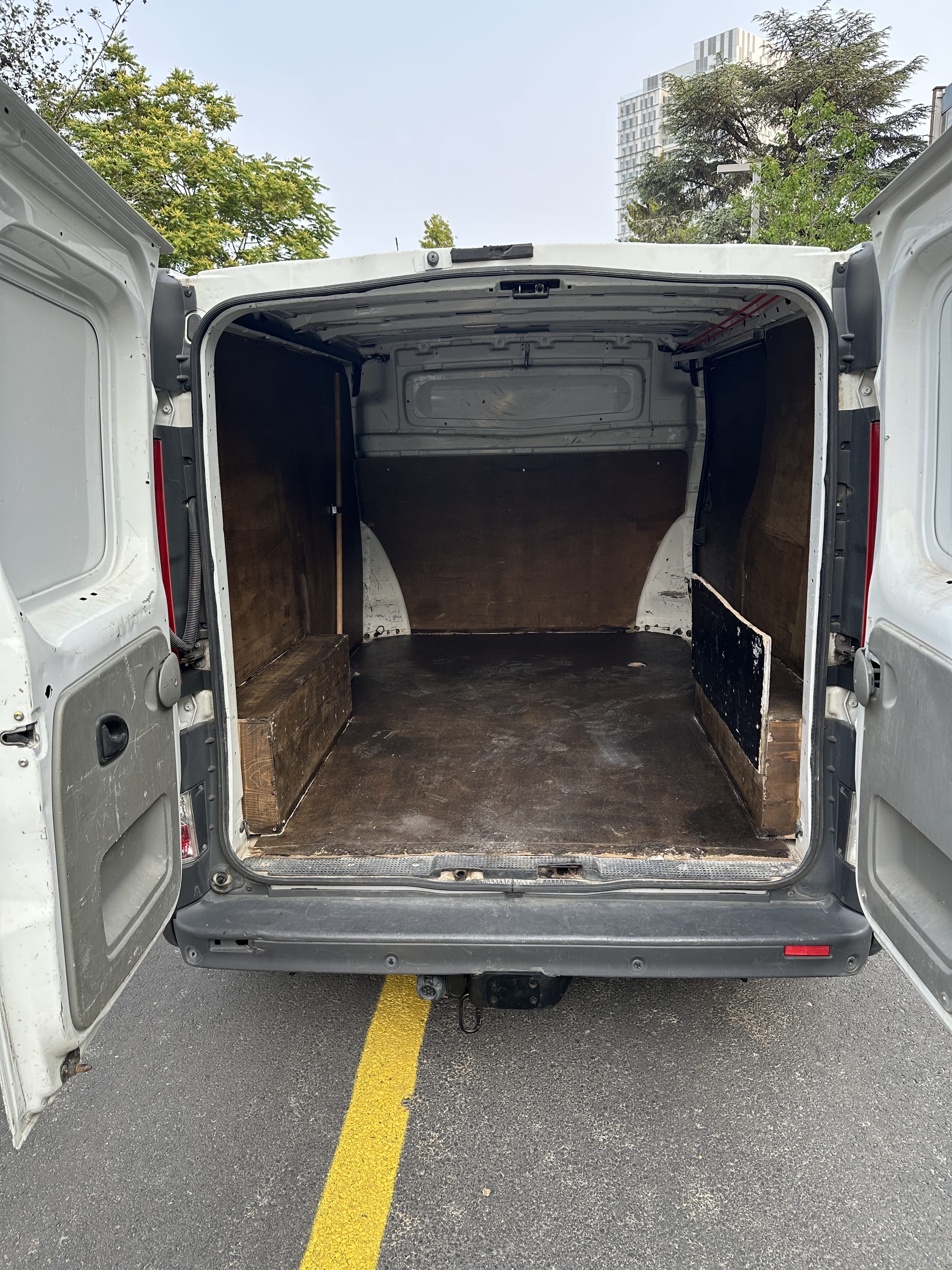 Renault Trafic 2.0dci avec Entrée audio / iPod