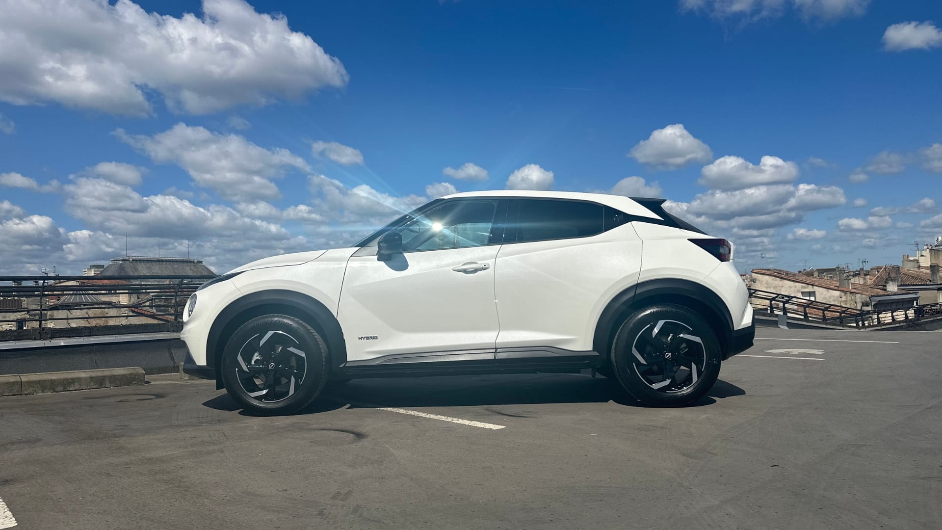 Nissan Juke N-Connecta BLANC | AUTO | Hybride 4.9L | GARE ST-JEAN (750m) avec Climatisation