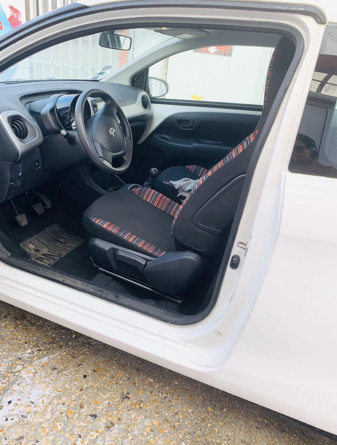 Citroen C1 DT avec Entrée audio / iPod