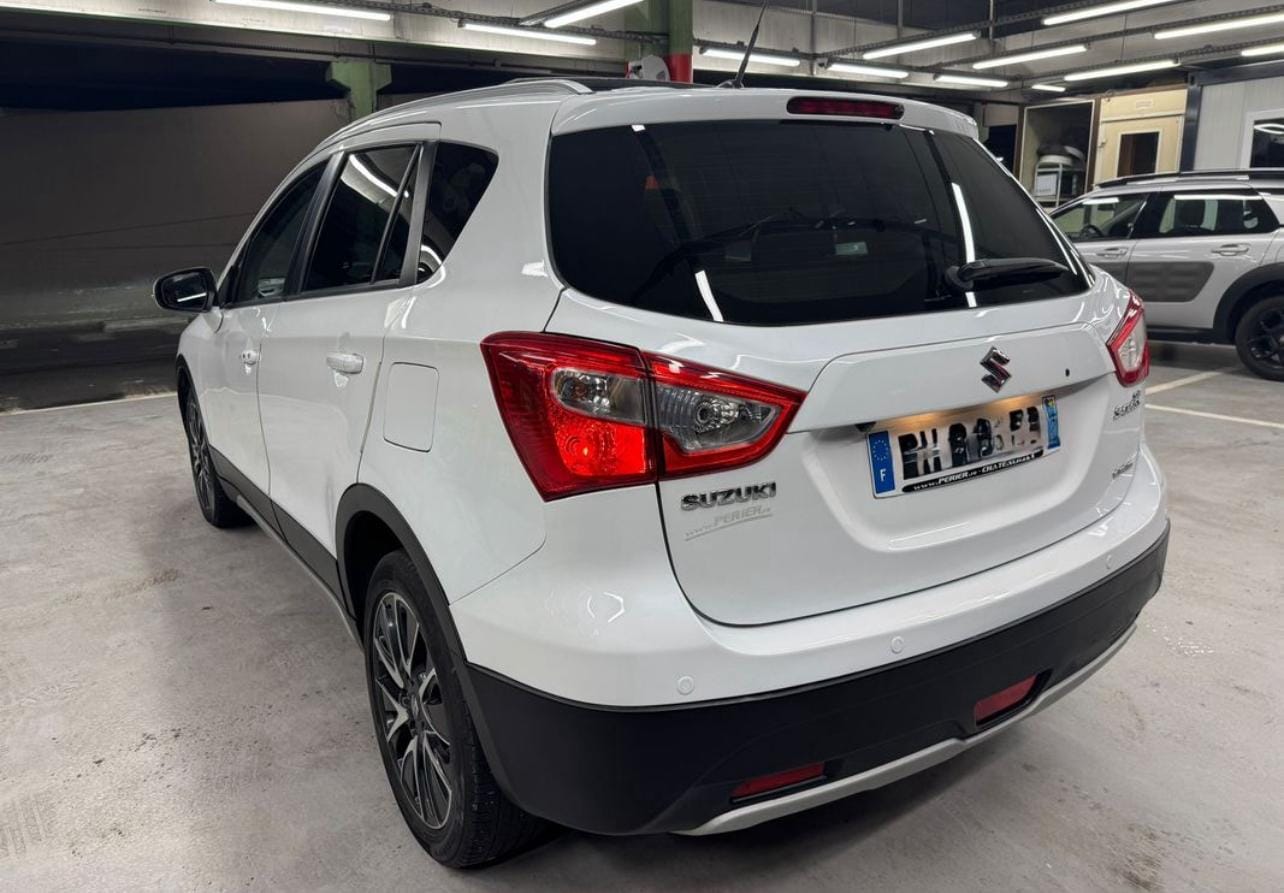 Suzuki SX4 avec Climatisation