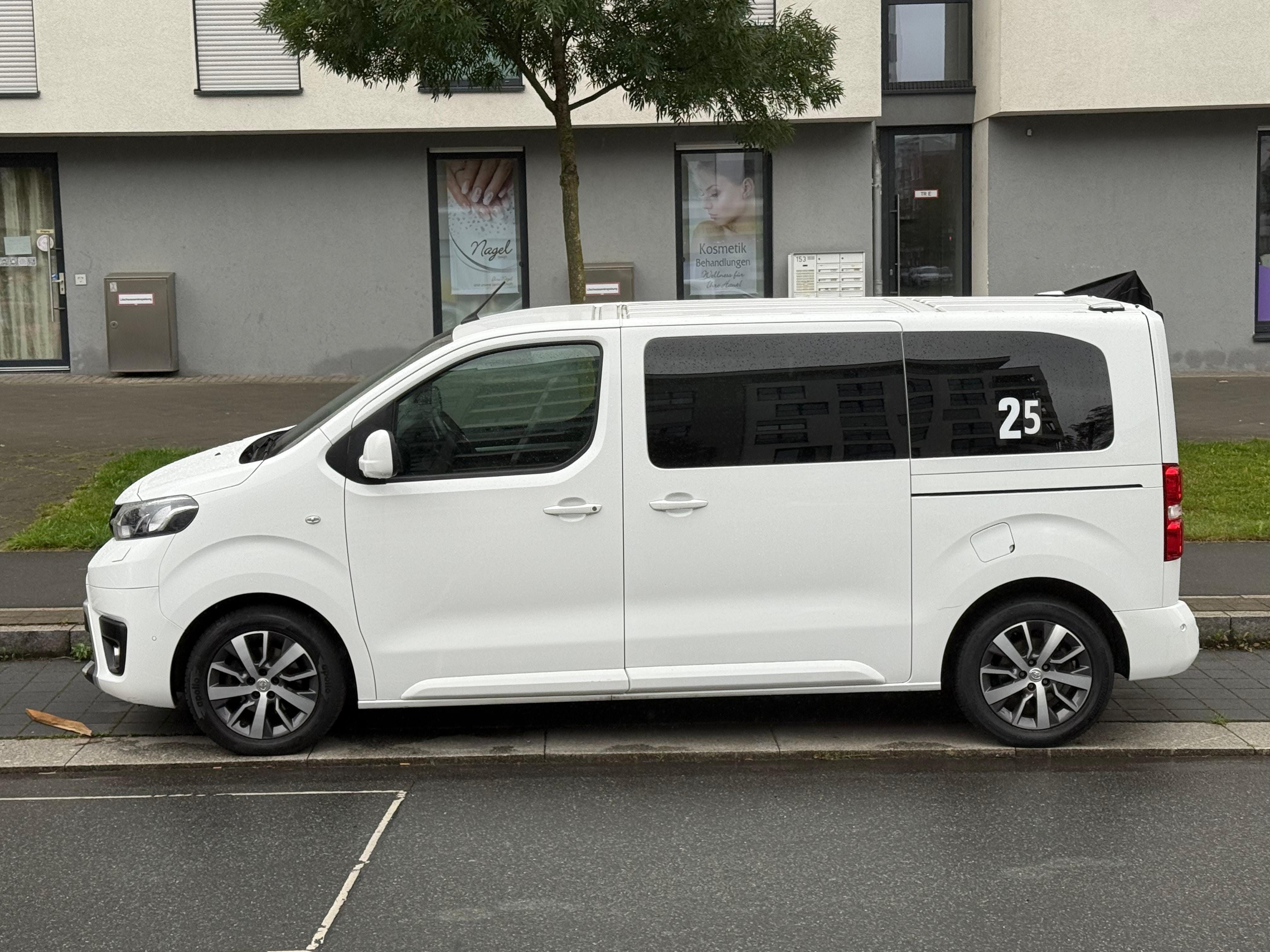 Toyota Proace Verso mit Klimaanlage