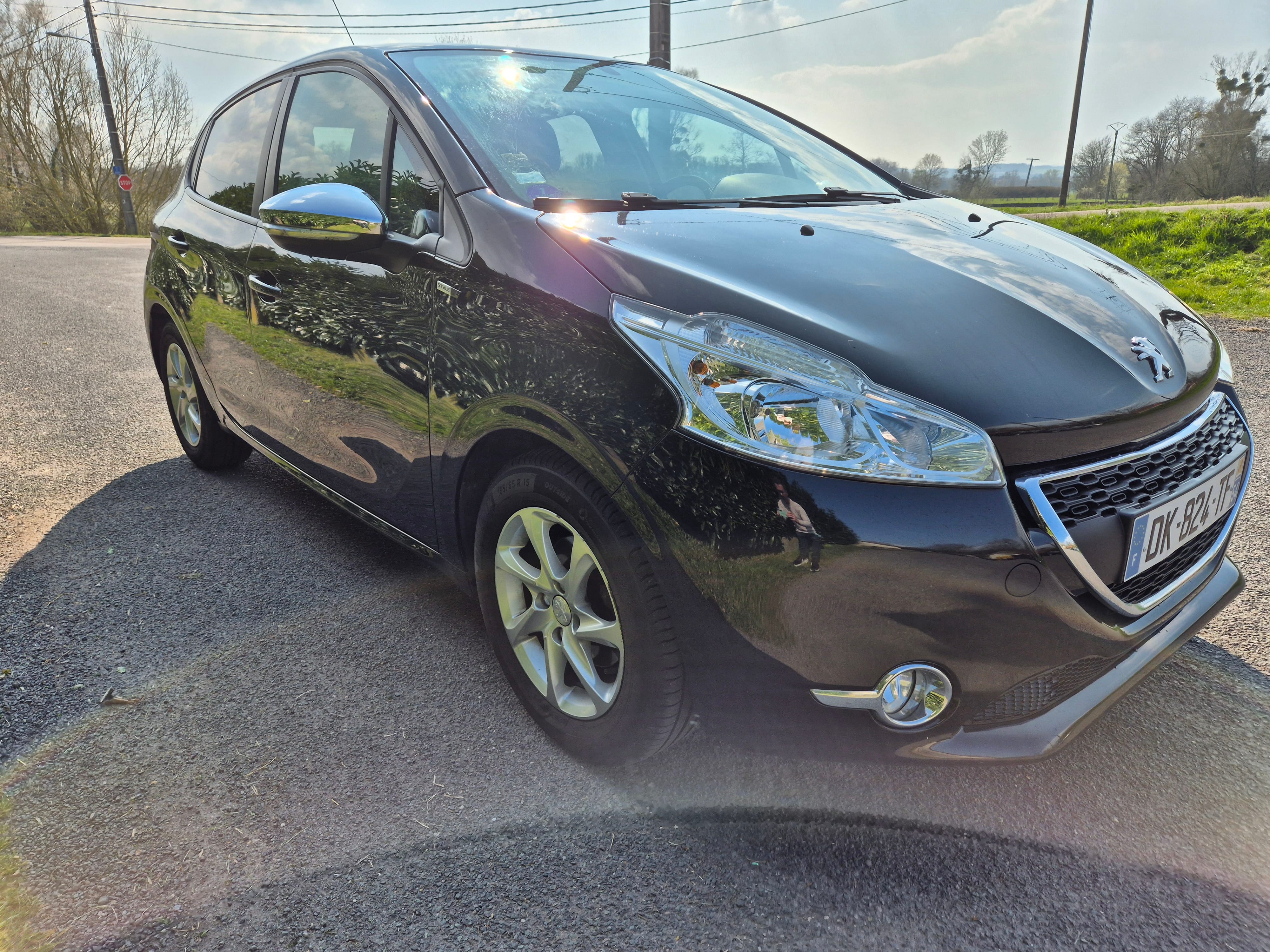 Peugeot 208 avec Pneus neige