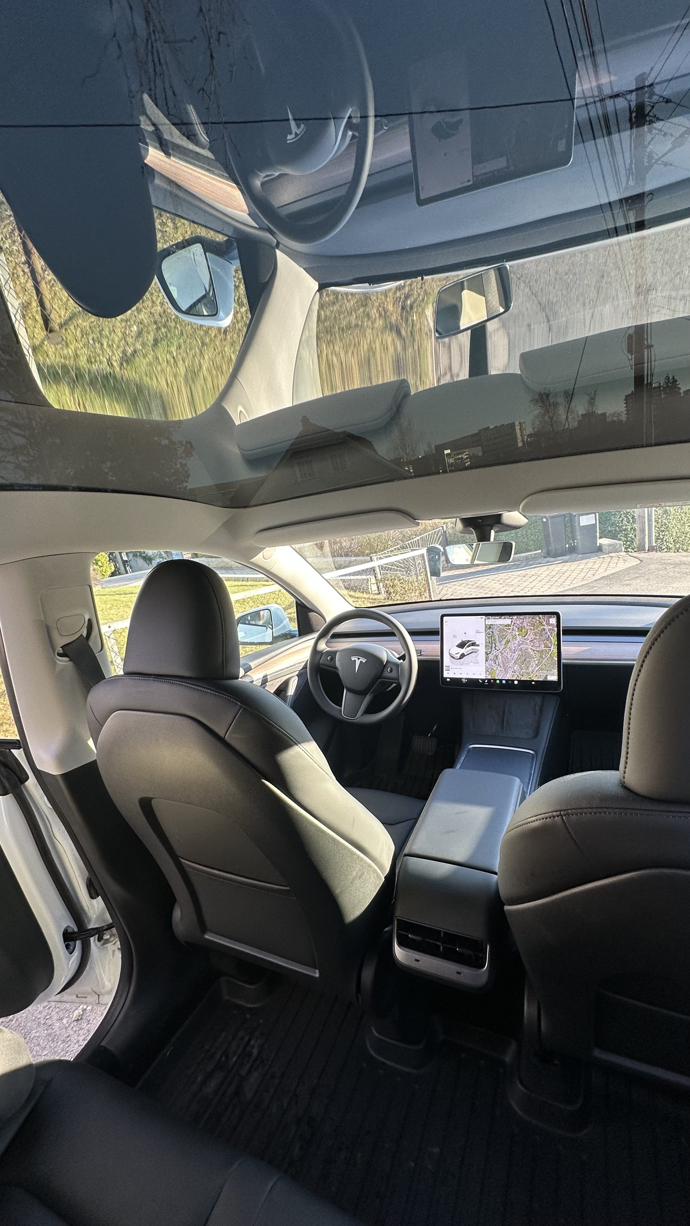 Tesla Model Y Long Range med GPS