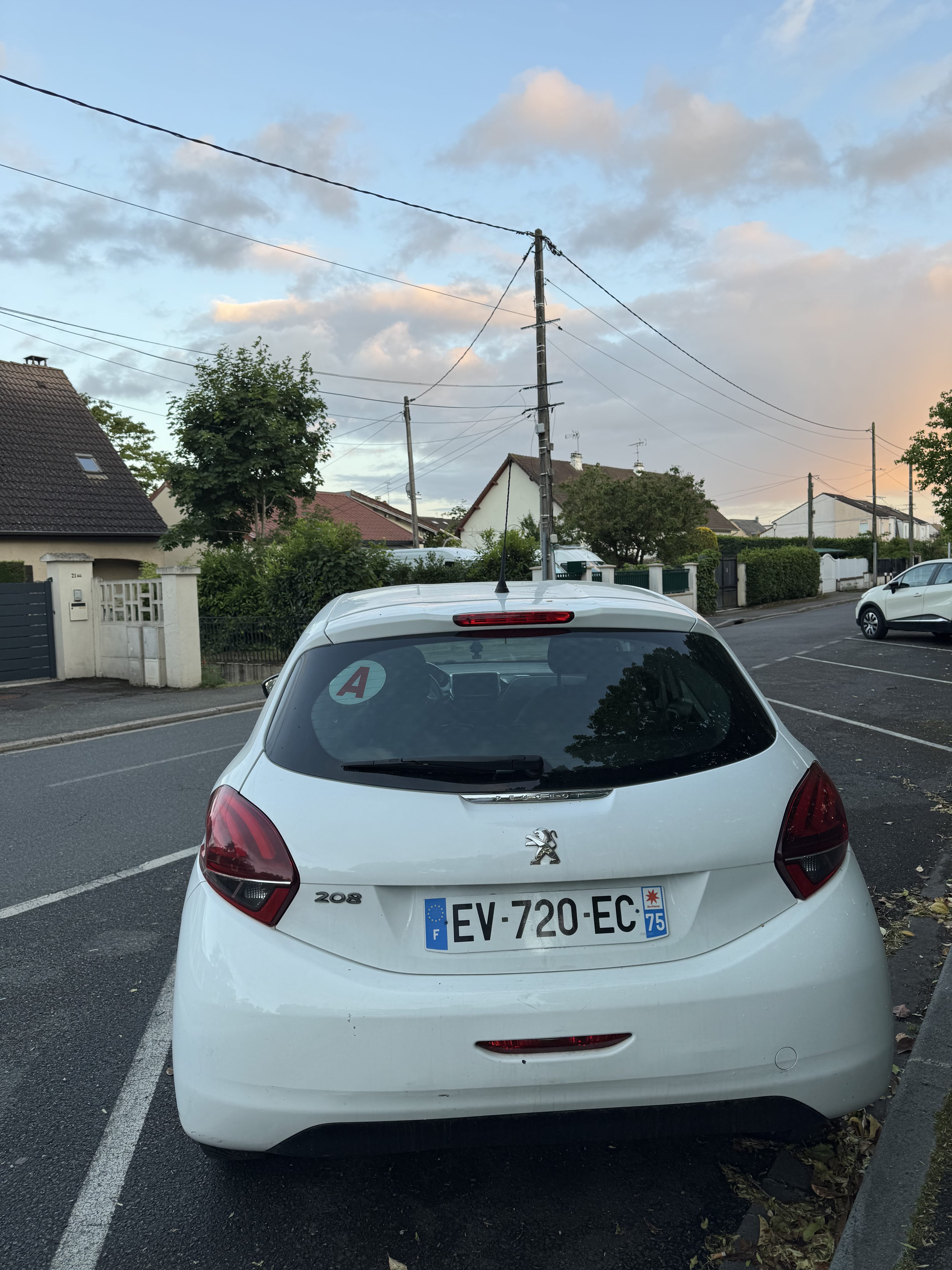 Peugeot 208 avec Régulateur de vitesse