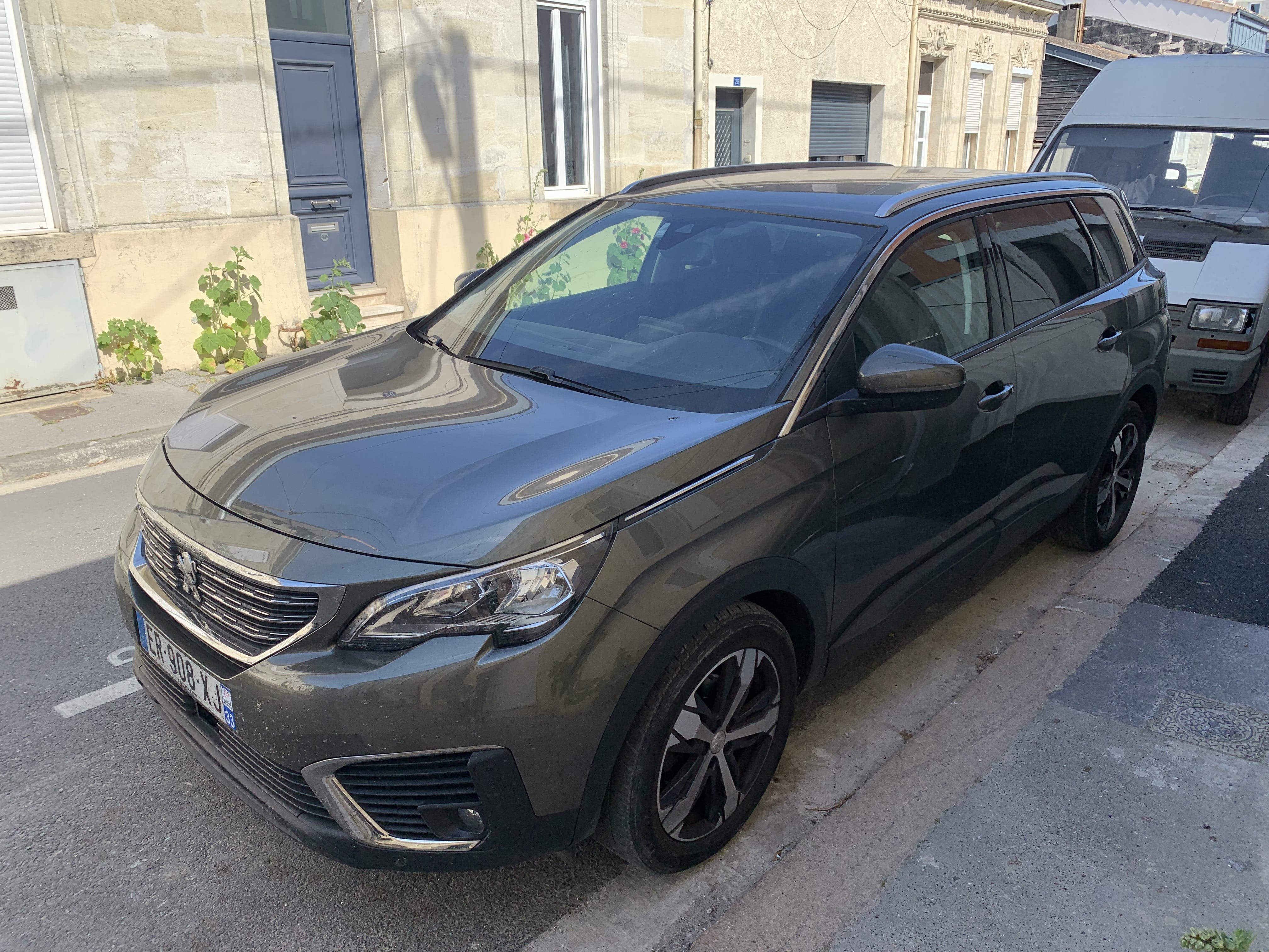 Peugeot 5008, 2017, Diesel, automatique, 7 places