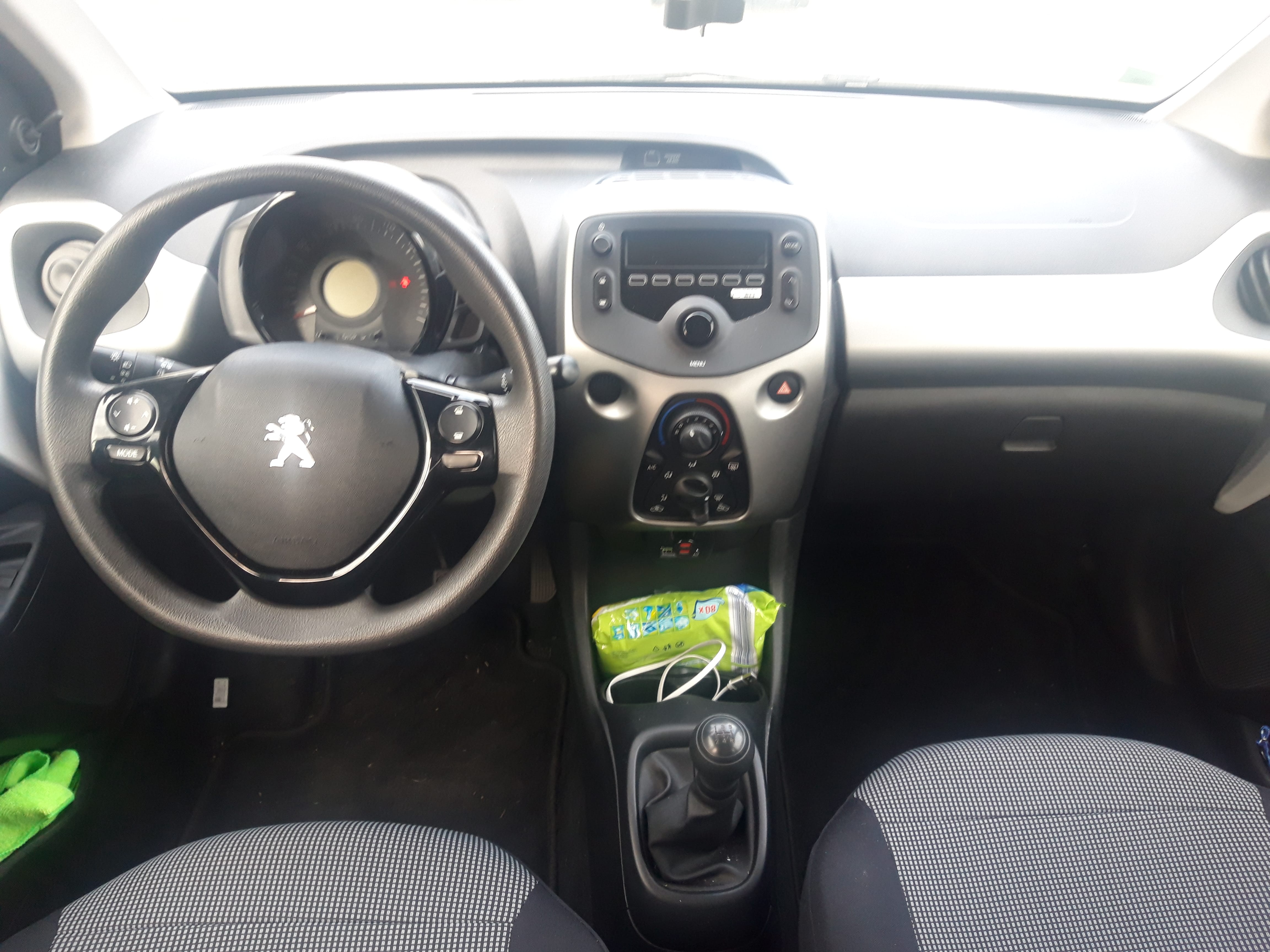 Peugeot 108 ACTIVE with Bluetooth audio